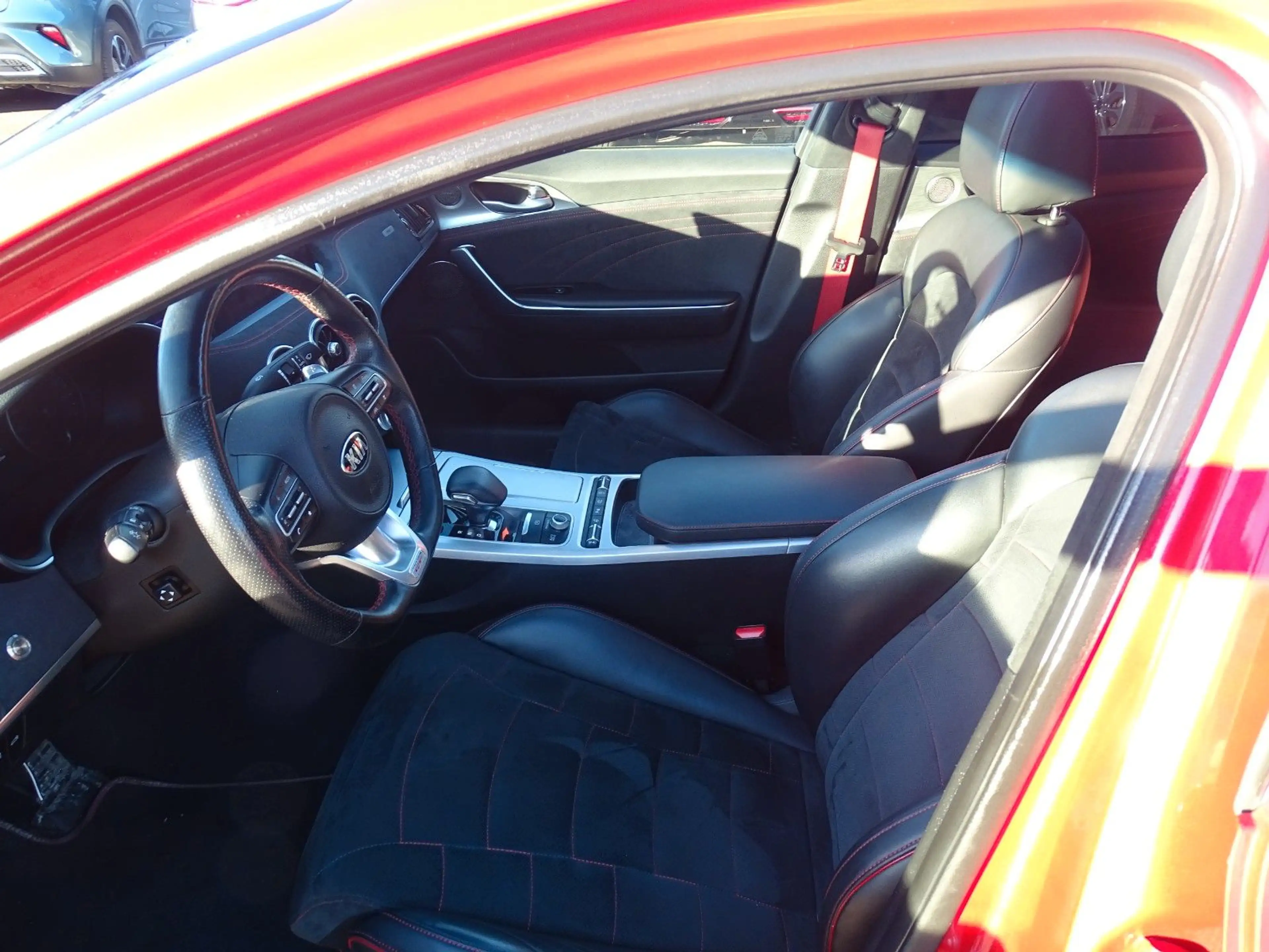 Kia Stinger 3.3 GT 4WD 20´MK-Performance Panor.dach — photo 12