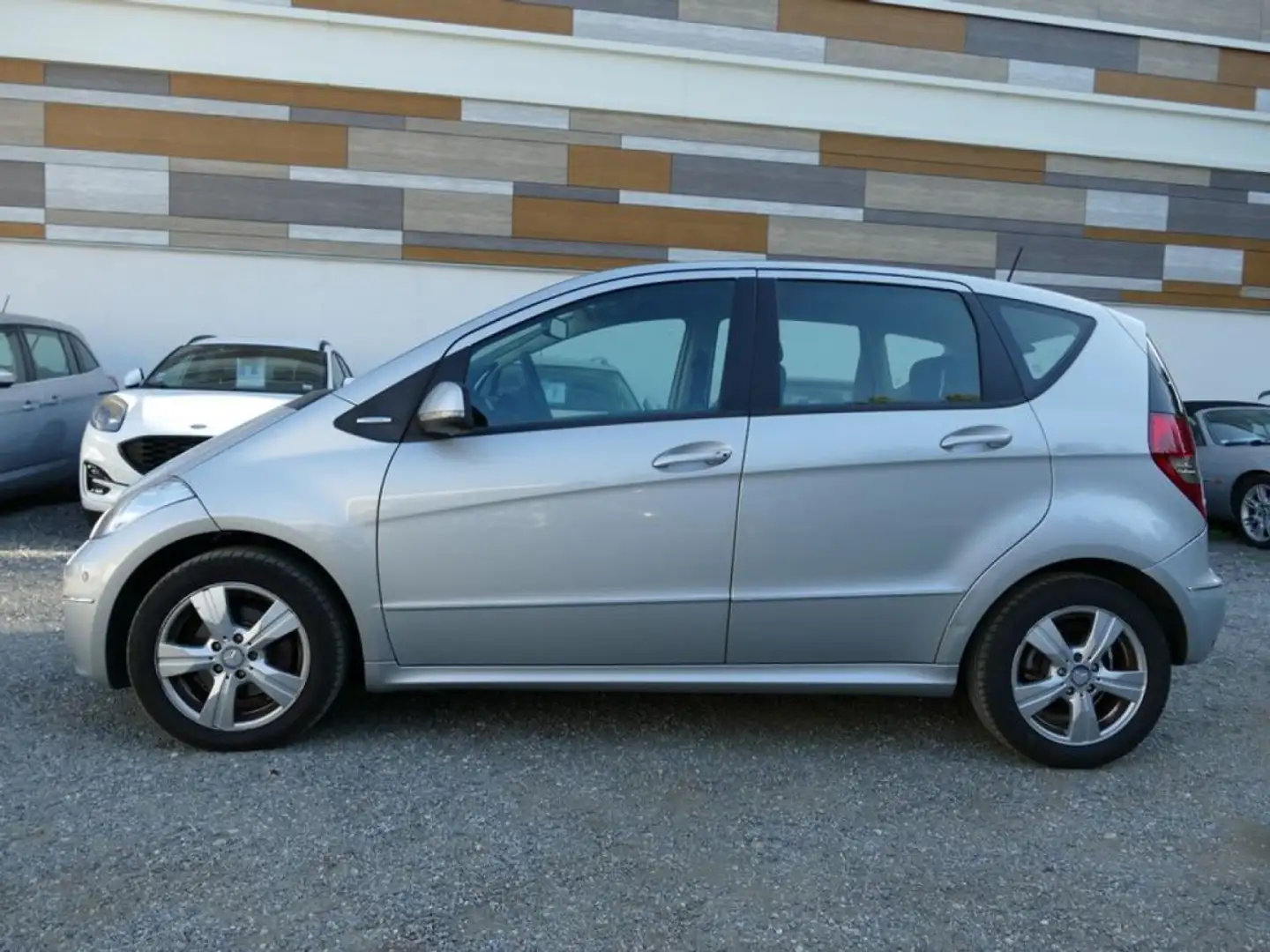 Mercedes-Benz A 180 180 CDI Avantgarde Autotronic CVT Grau - 2