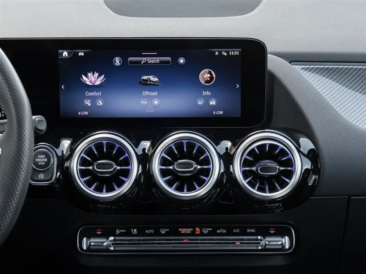 Mercedes-Benz GLA снимка Mercedes-Benz GLA