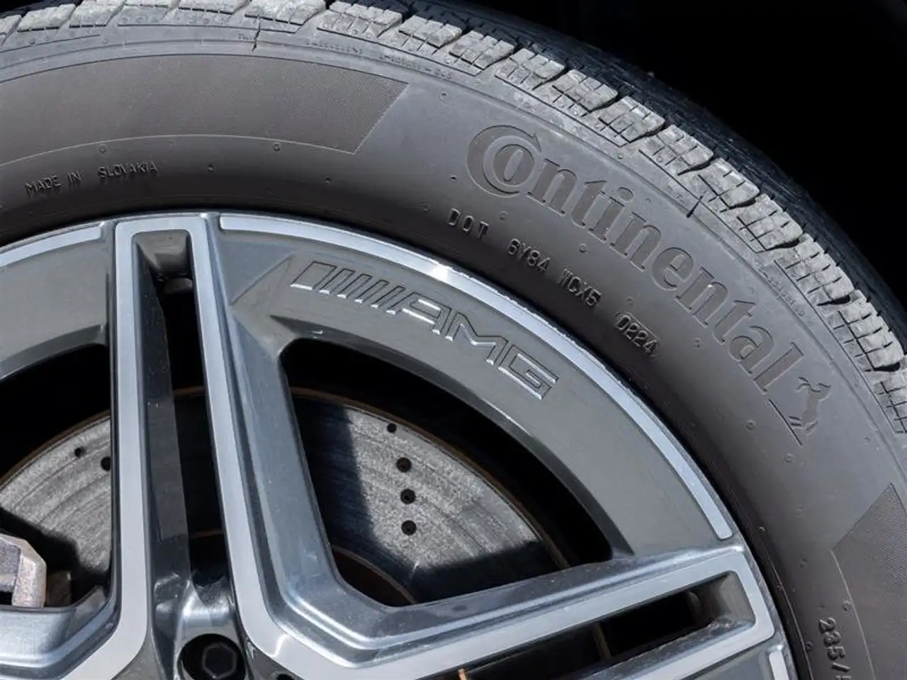 Mercedes-Benz GLA снимка Mercedes-Benz GLA