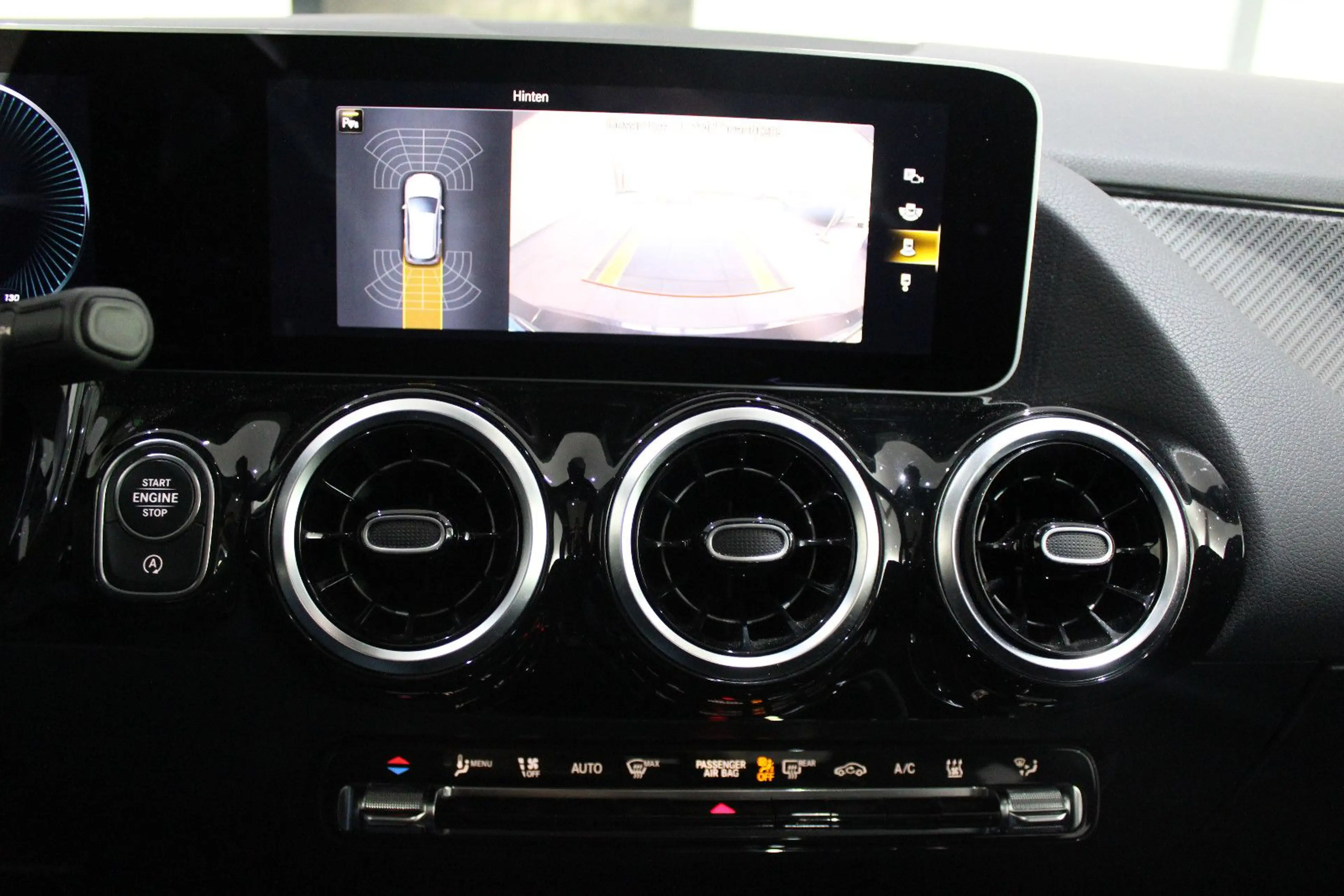 Mercedes-Benz B 250 4MATIC DCT AMG-SPORTPAKET DIAMANT PANORAMA — photo 11