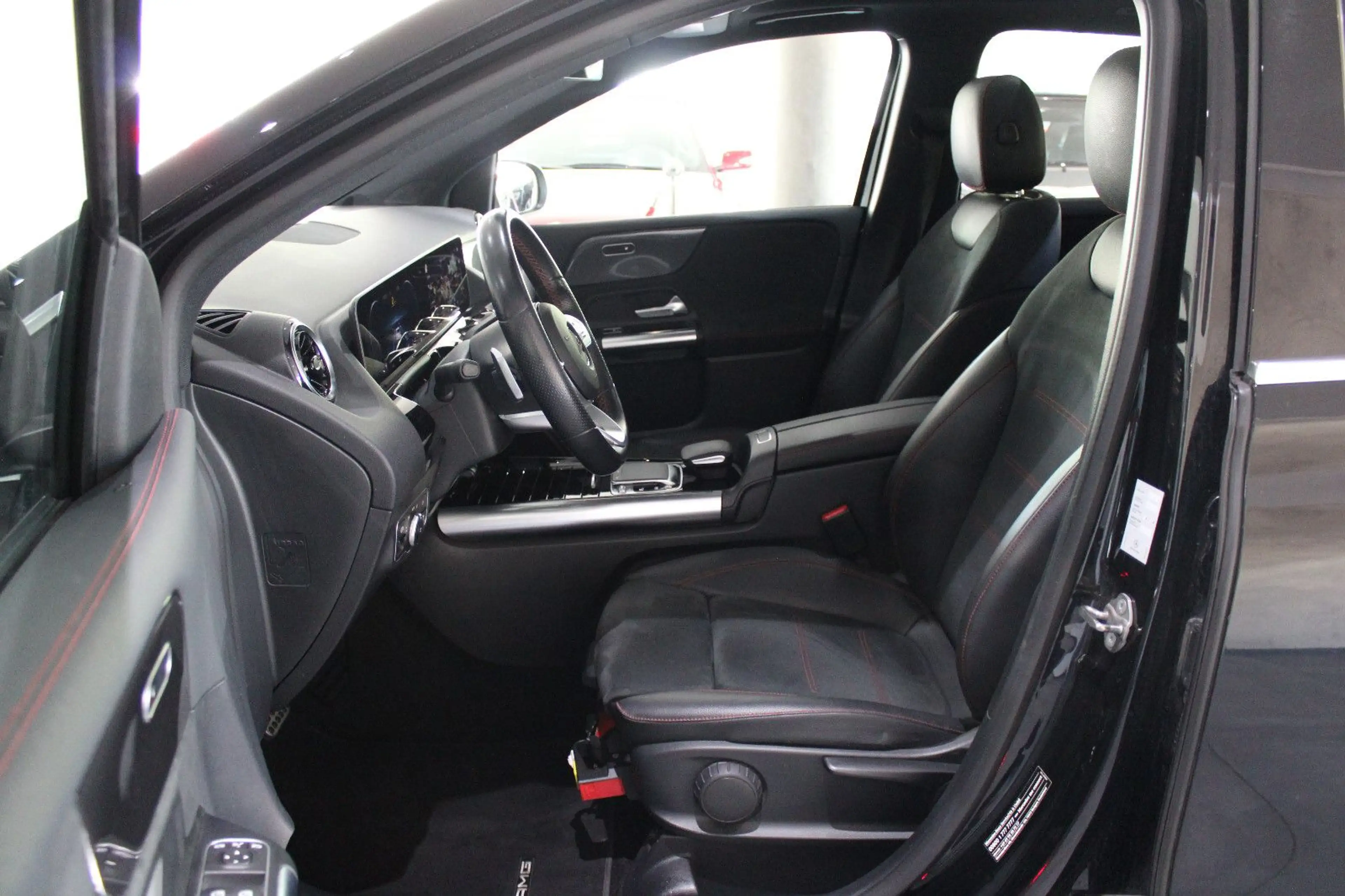 Mercedes-Benz B 250 4MATIC DCT AMG-SPORTPAKET DIAMANT PANORAMA — photo 7
