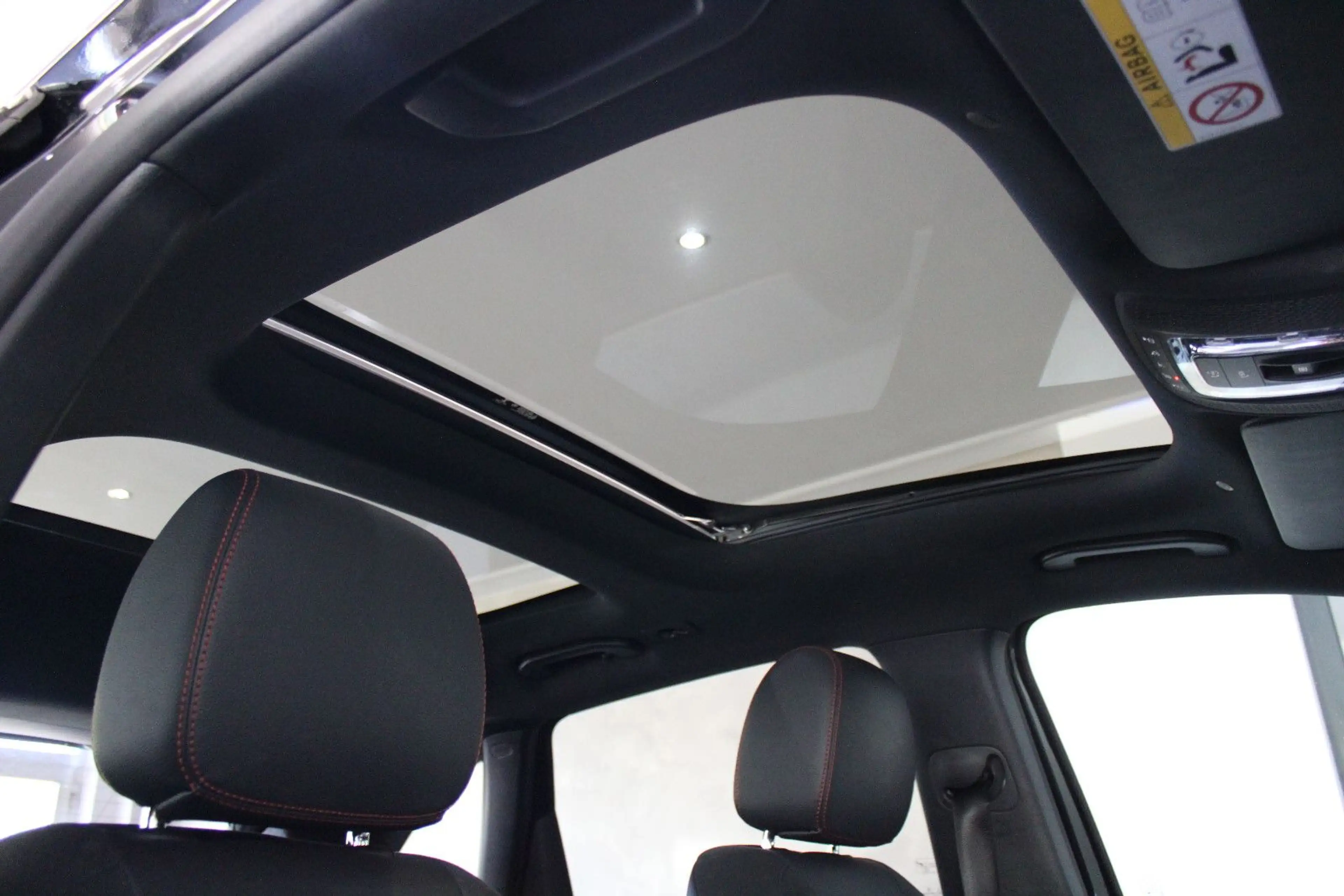 Mercedes-Benz B 250 4MATIC DCT AMG-SPORTPAKET DIAMANT PANORAMA — photo 12