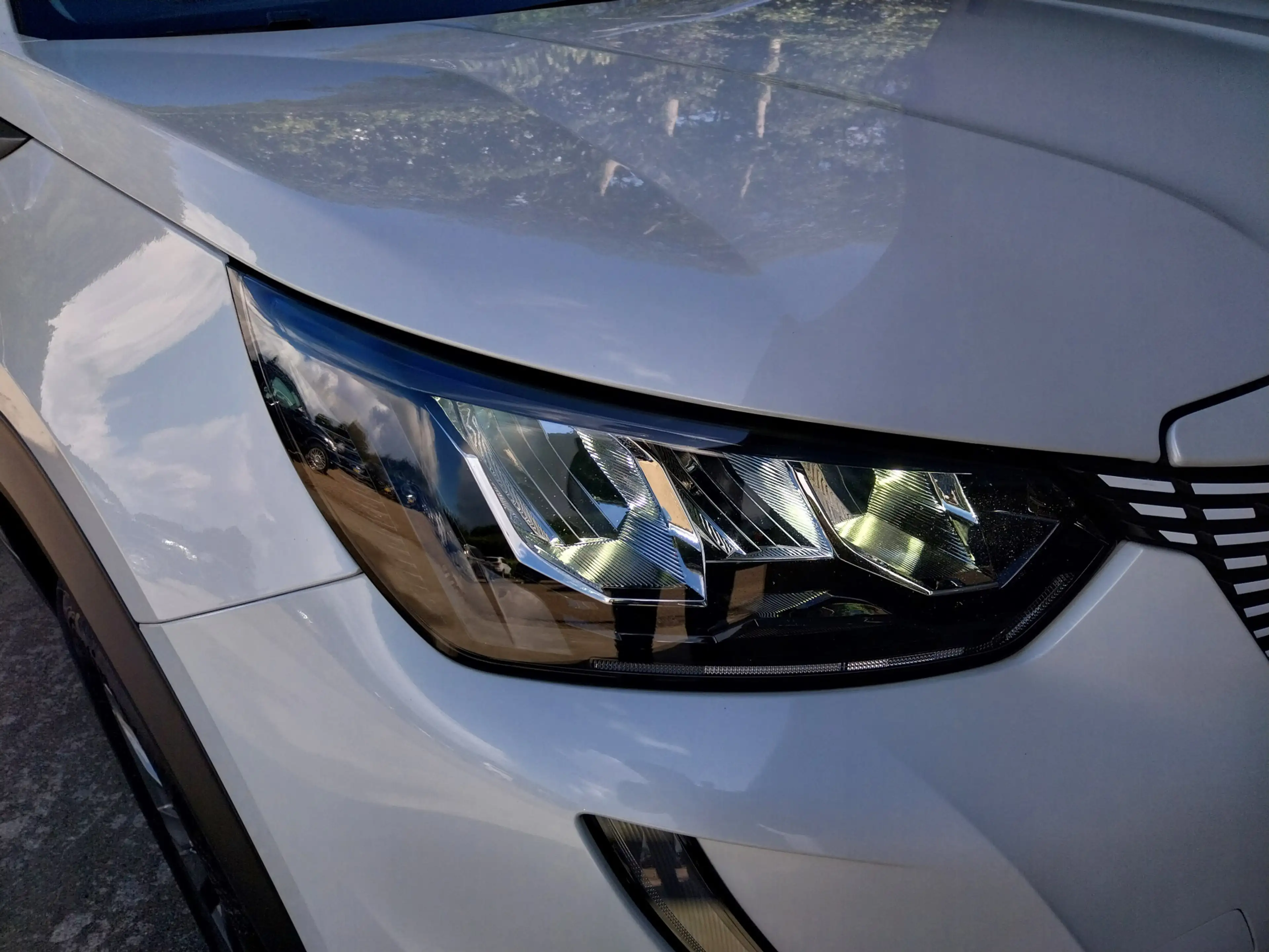 Peugeot e-2008 EV Active Pack 50 kWh 3 FASE LED NAVI CRUISE ECC — photo 10