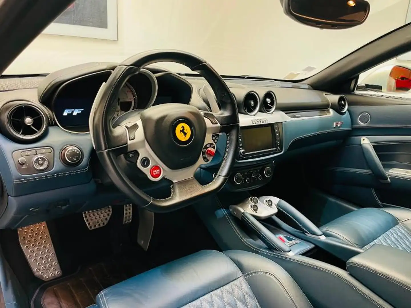 Ferrari FF V12 6.3 660ch - 2