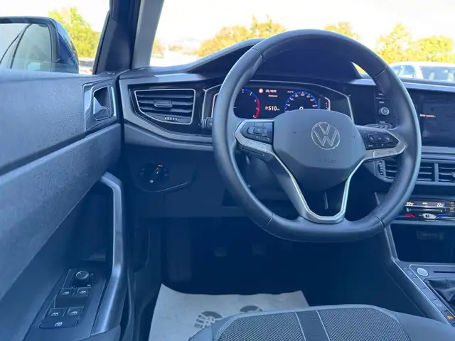 Volkswagen Polo view 13