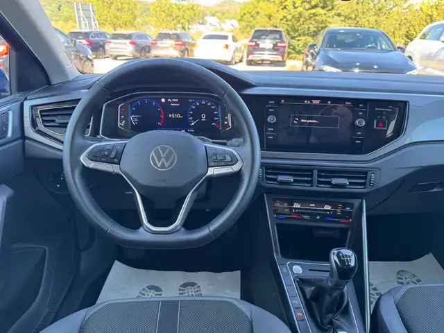 Volkswagen Polo view 11