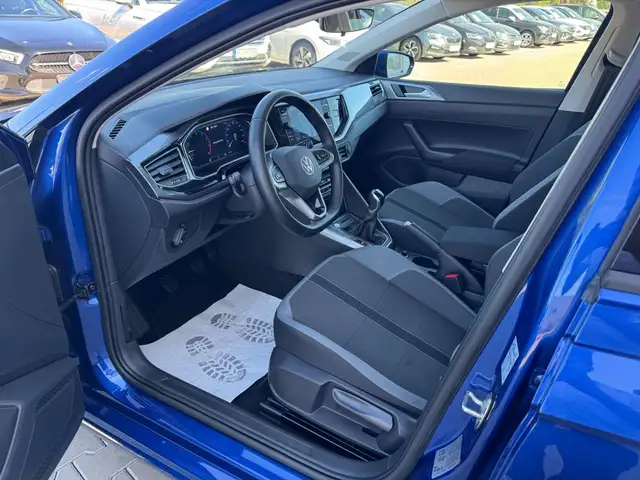Volkswagen Polo view 9