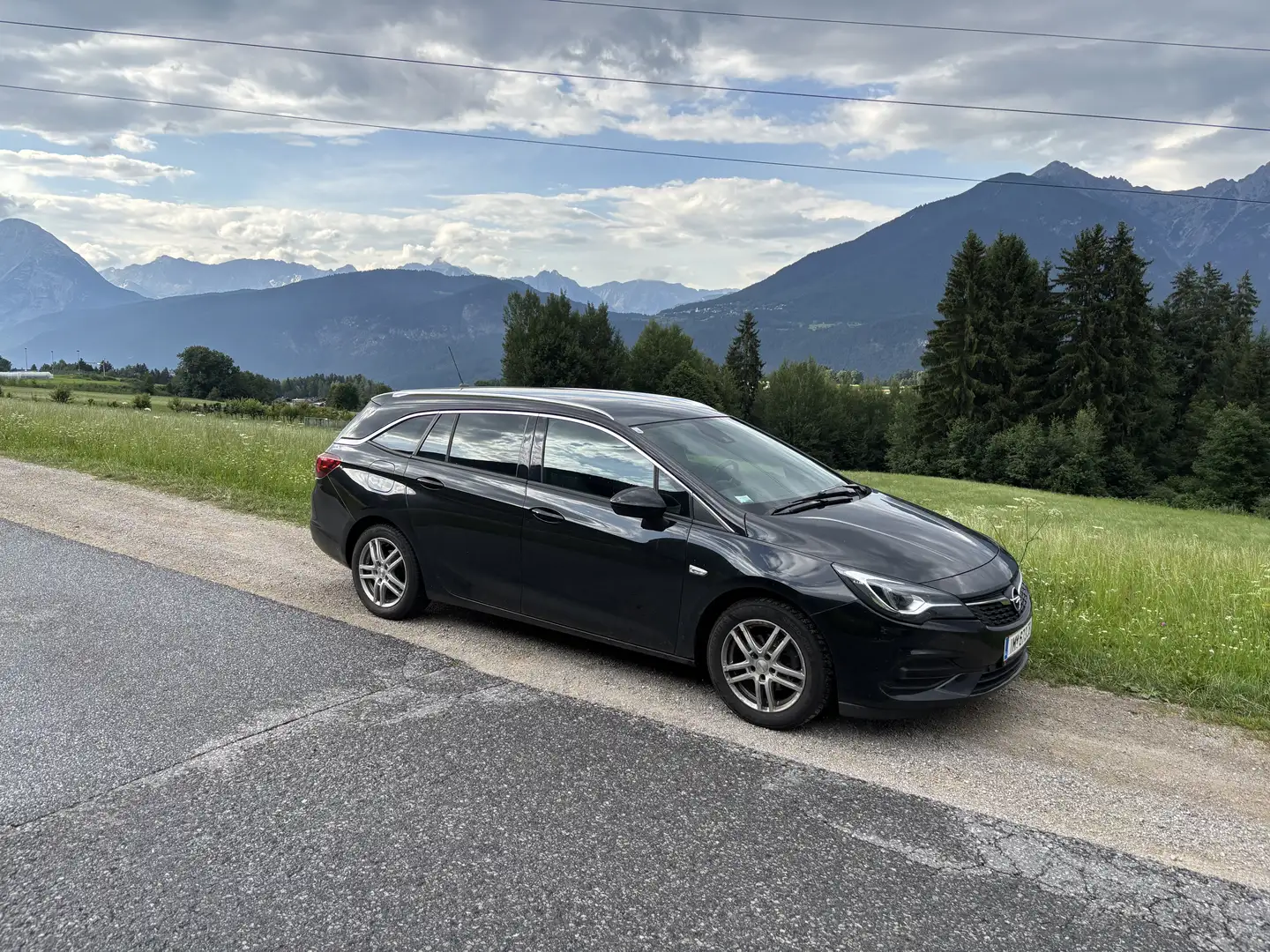 Opel Astra ST 1,5 CDTI Business&Tech Edition *8-fach bereift* Schwarz - 2