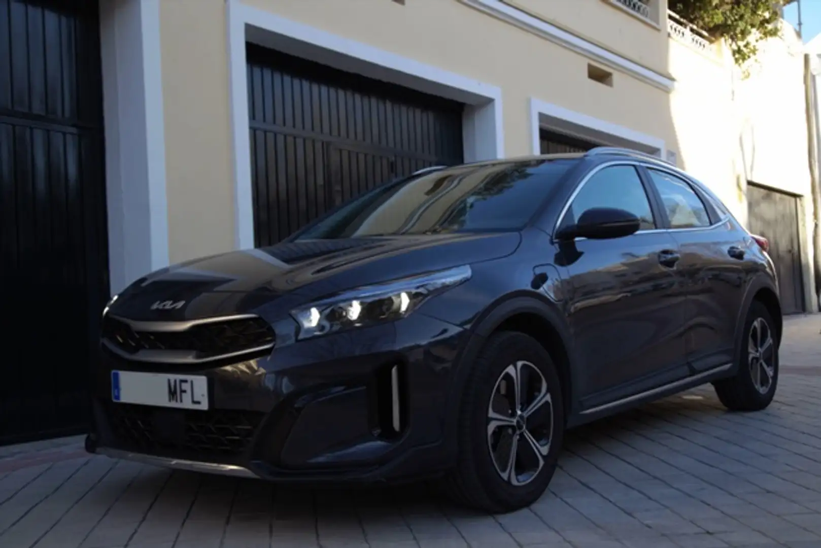 Kia XCeed 1.6 PHEV eDrive Aut. Grijs - 2