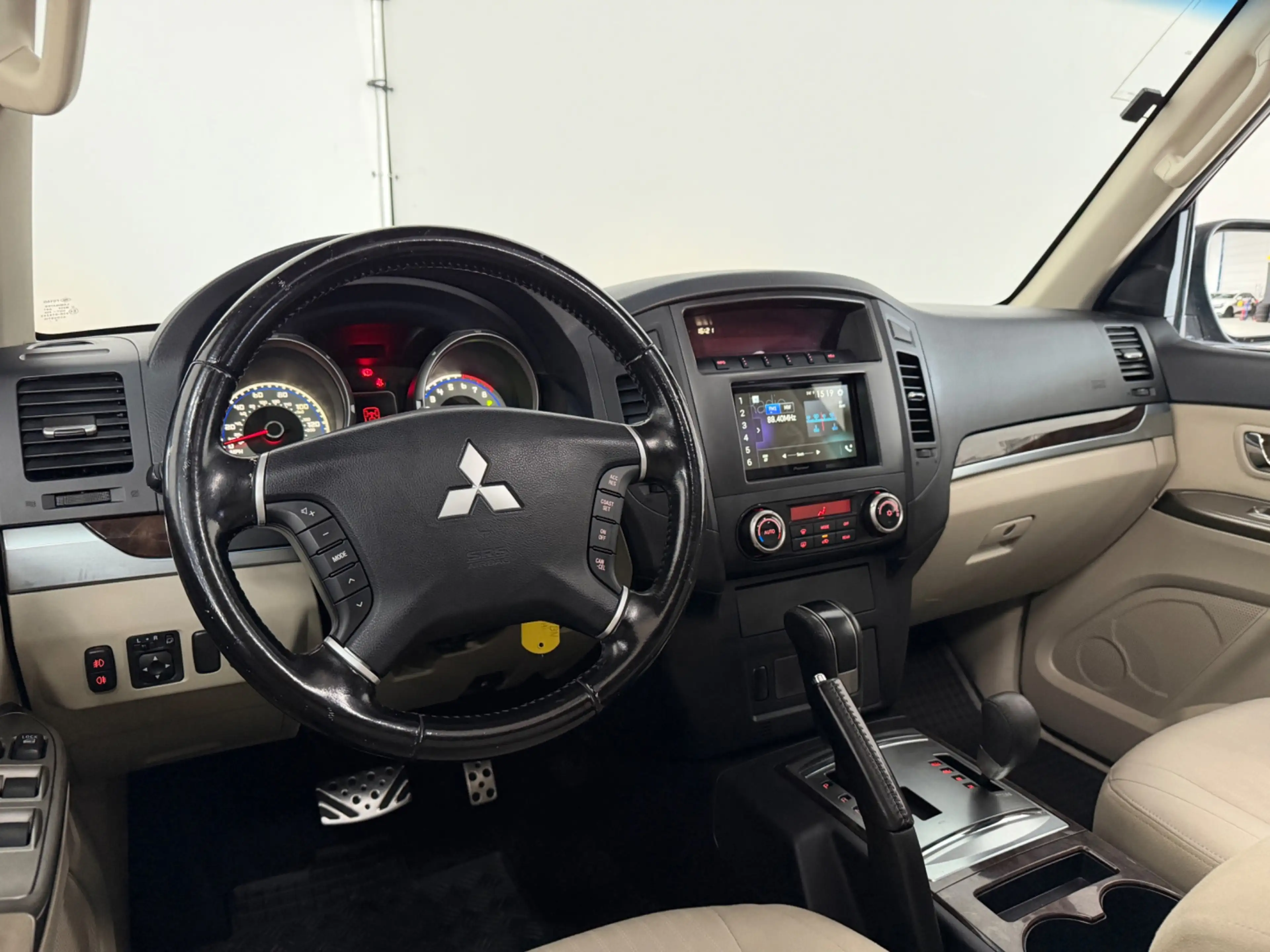 Mitsubishi Pajero 3.5 V6 GLS 7PERS|PANO|AUTOMAAT|INRUIL MOGELIJK| — photo 10