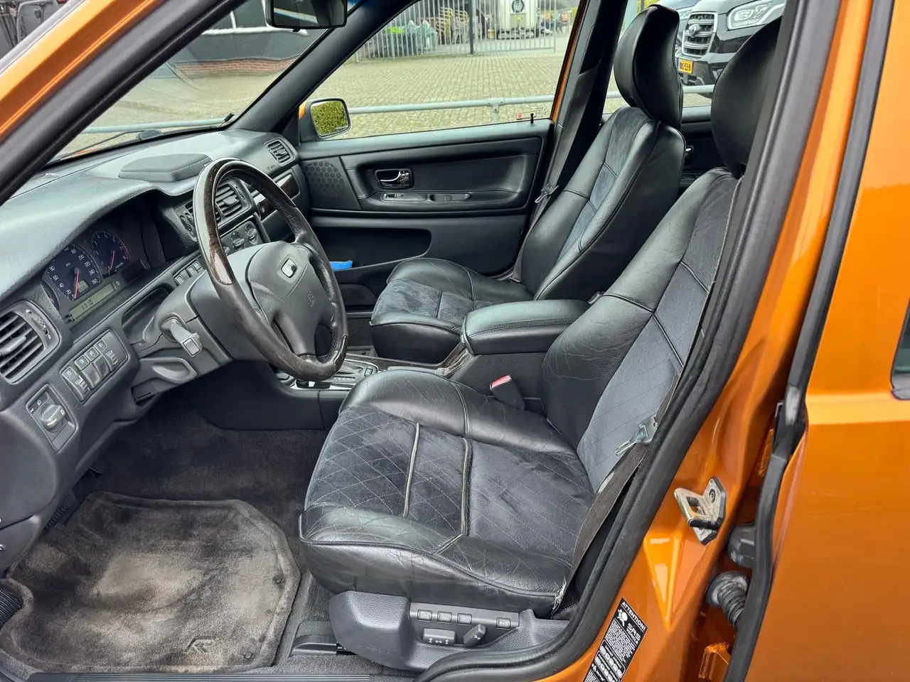 Volvo S70 R 2.3 T-5 Exclusive, foto 4
