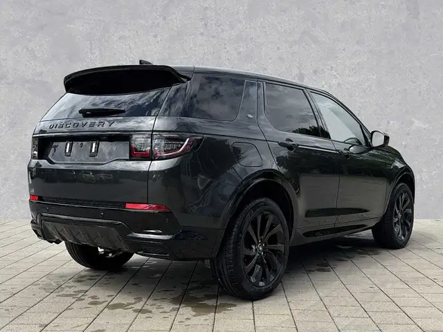 Land Rover Discovery Sport view 2