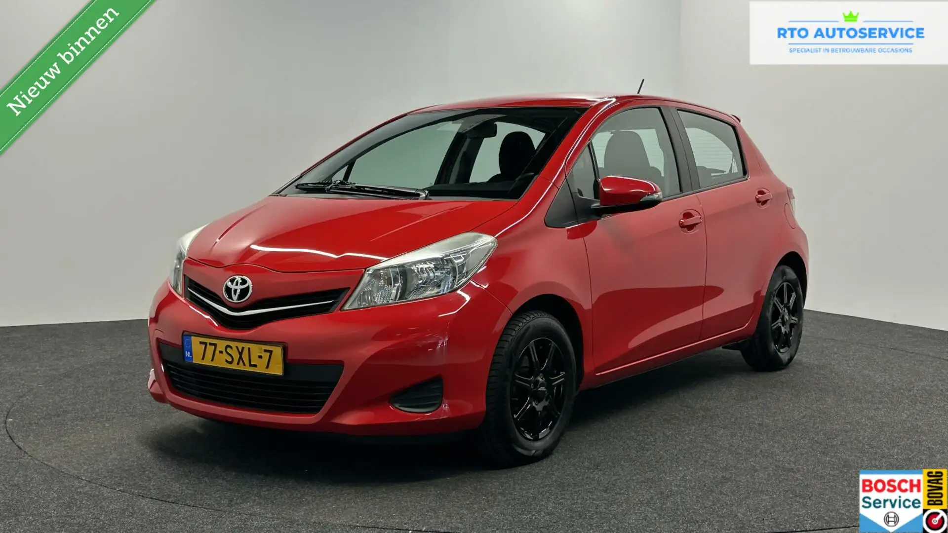 Toyota Yaris 1.0 VVT-i Comfort 5 DEURS AIRCO LM. Rood - 1