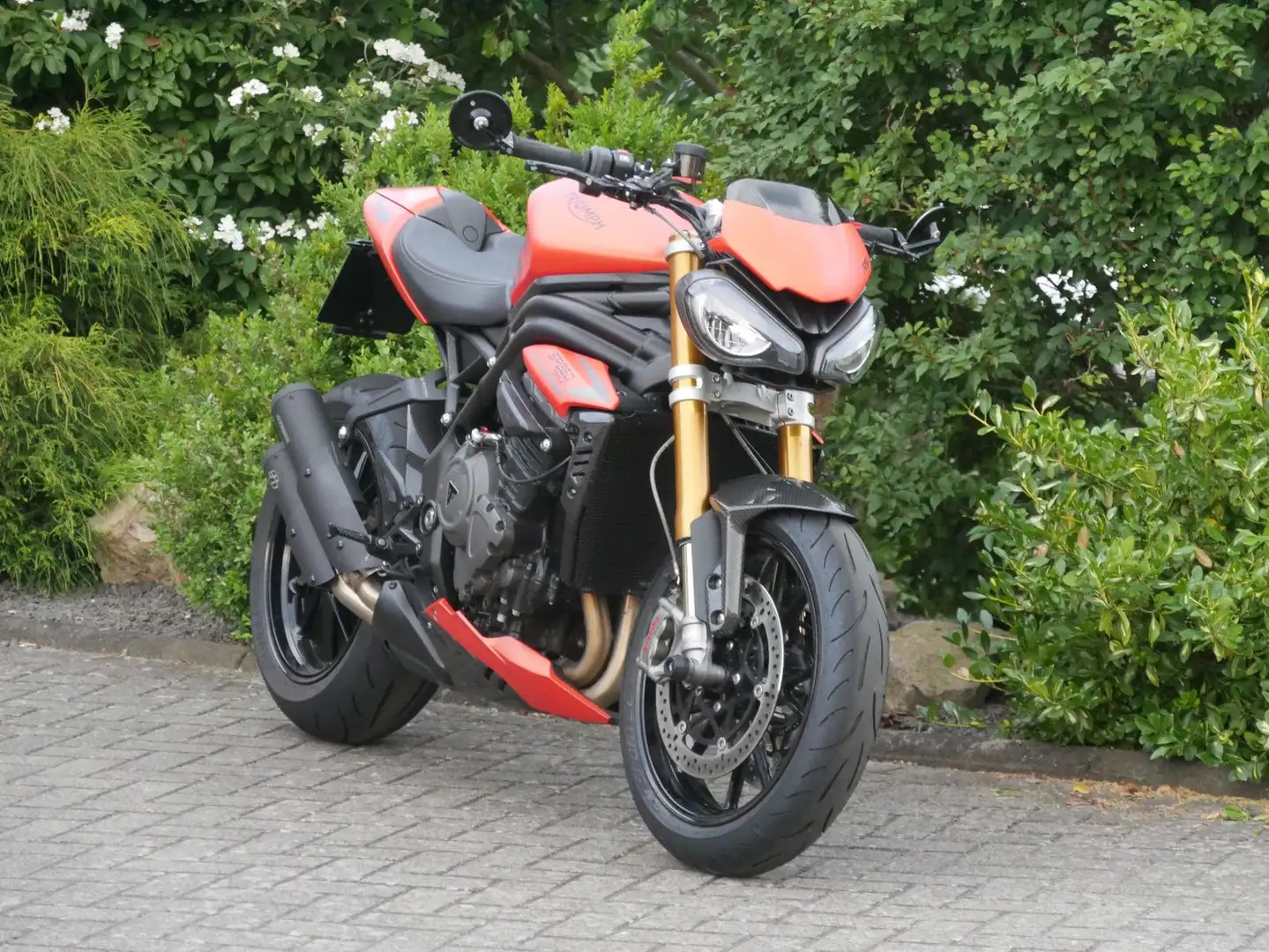 Triumph Speed Triple 1200 RS Оранжевий - 1