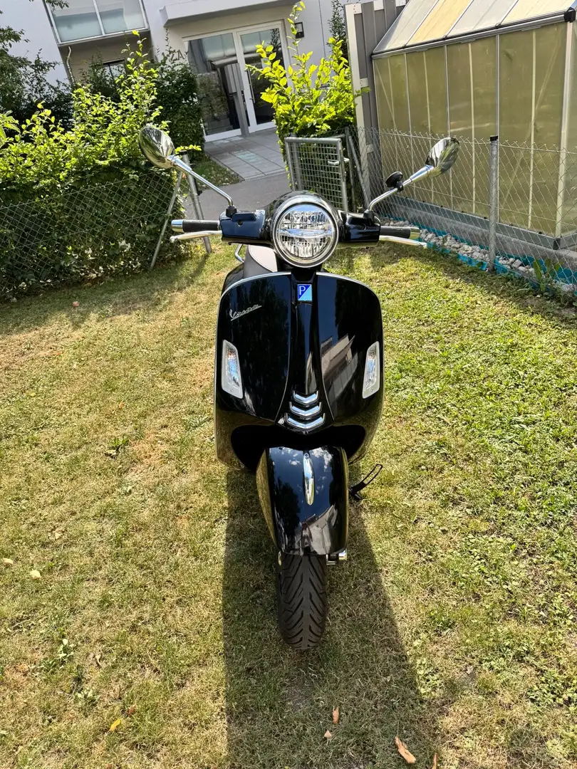Vespa GTS Super 125 Noir - 1