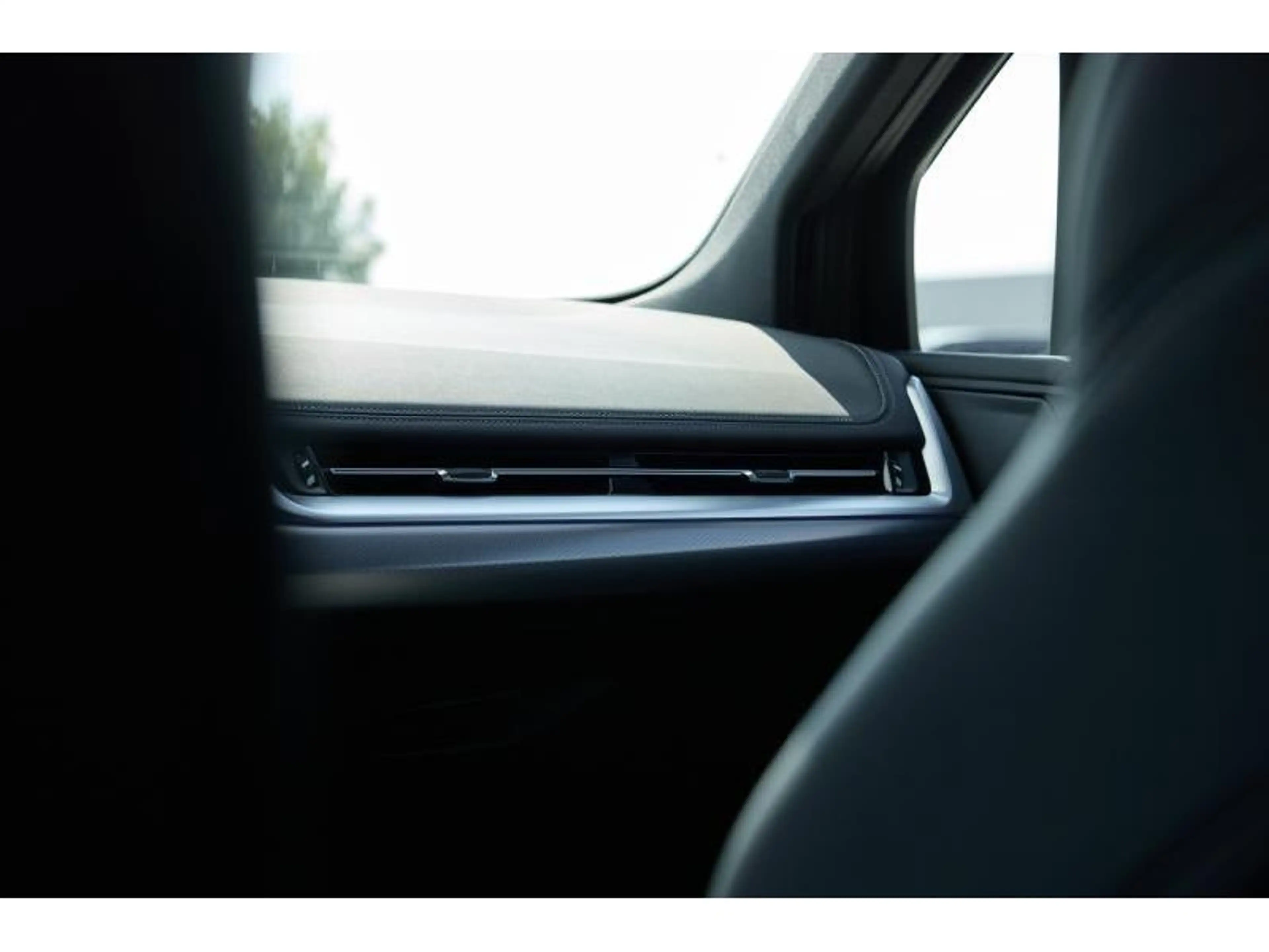 BMW 216 216i Active Tourer — photo 12