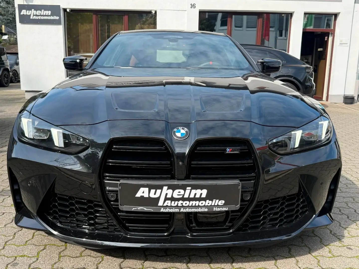 BMW M4 Coupe xDrive Competition Prod 25 Schwarz - 2