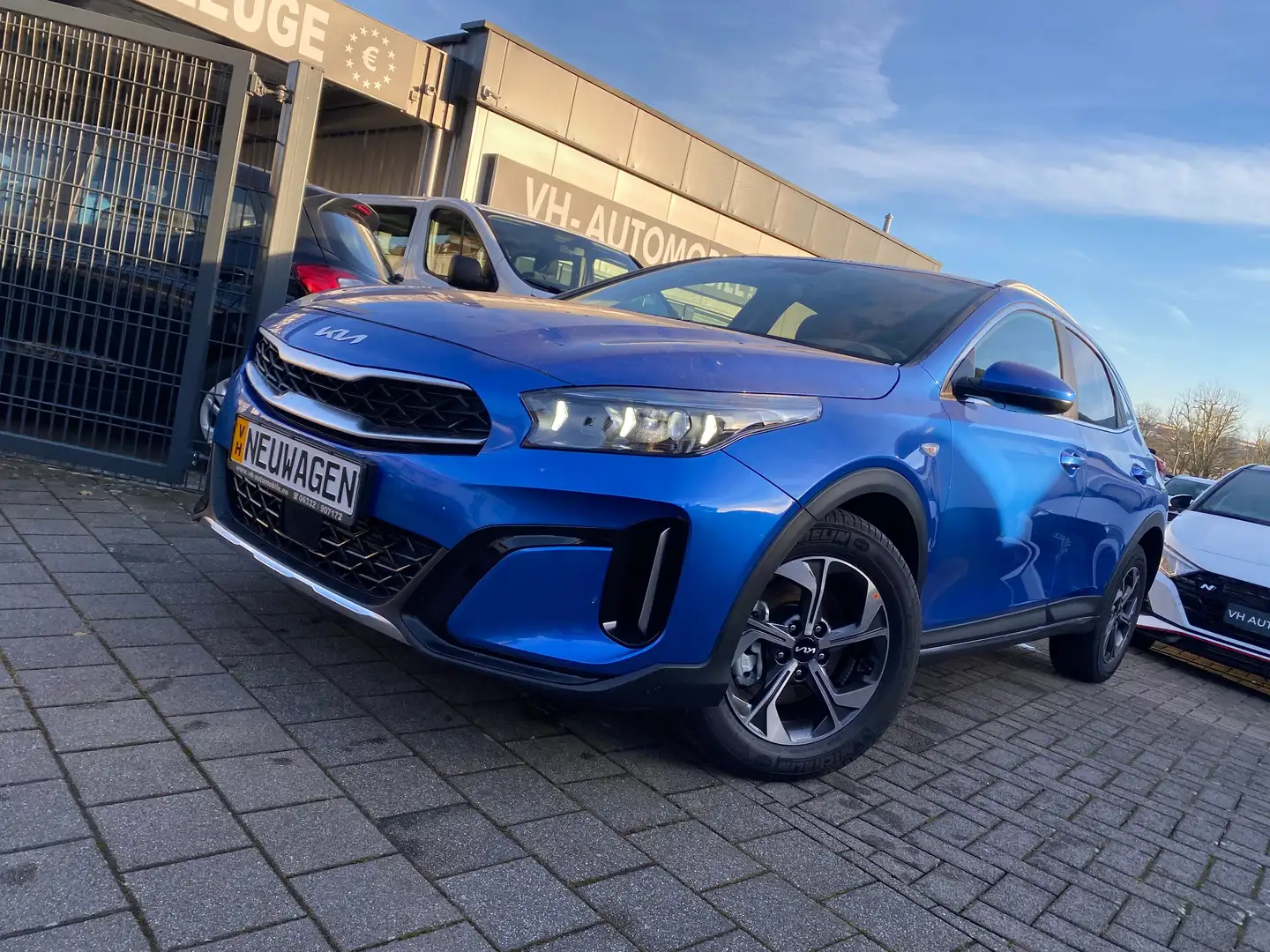 Kia XCeed 16"ALU*APPLE&ANDROID*LED HSW*Klimaautom*Winterpak Blau - 1