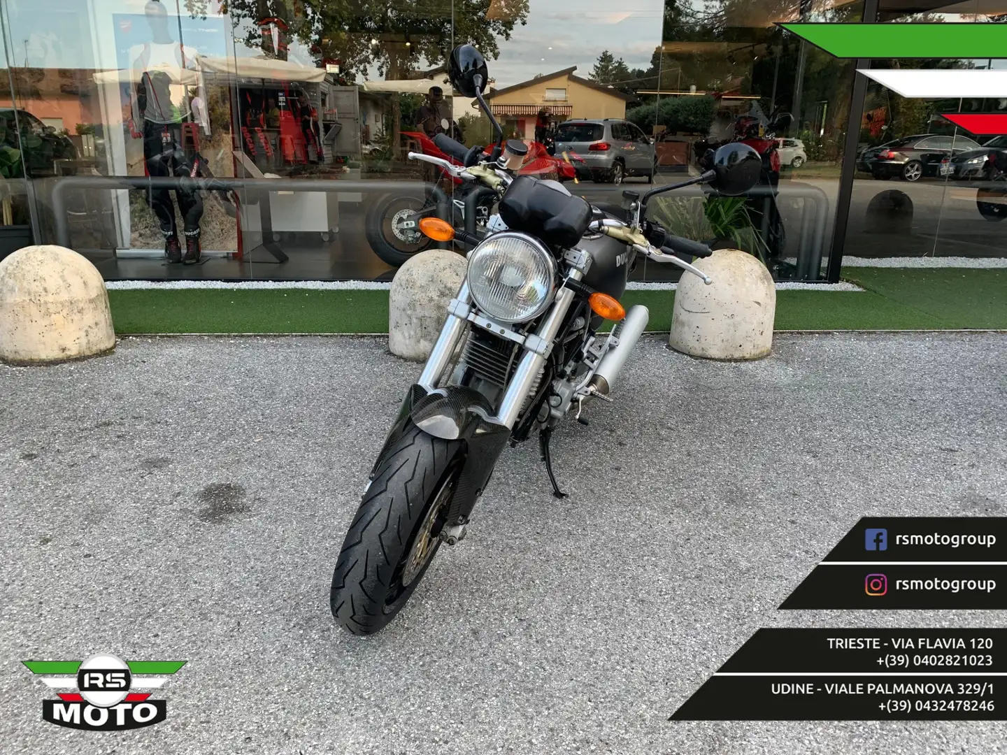 Ducati Monster 900 Negro - 1