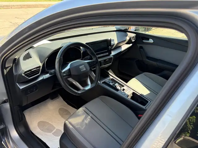 Seat Leon view 8