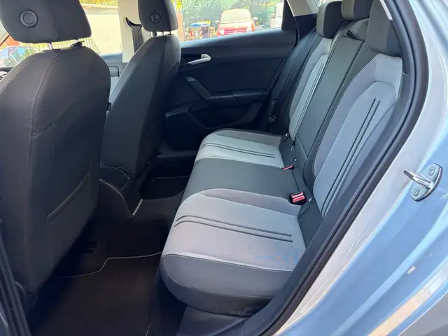 Seat Leon view 6