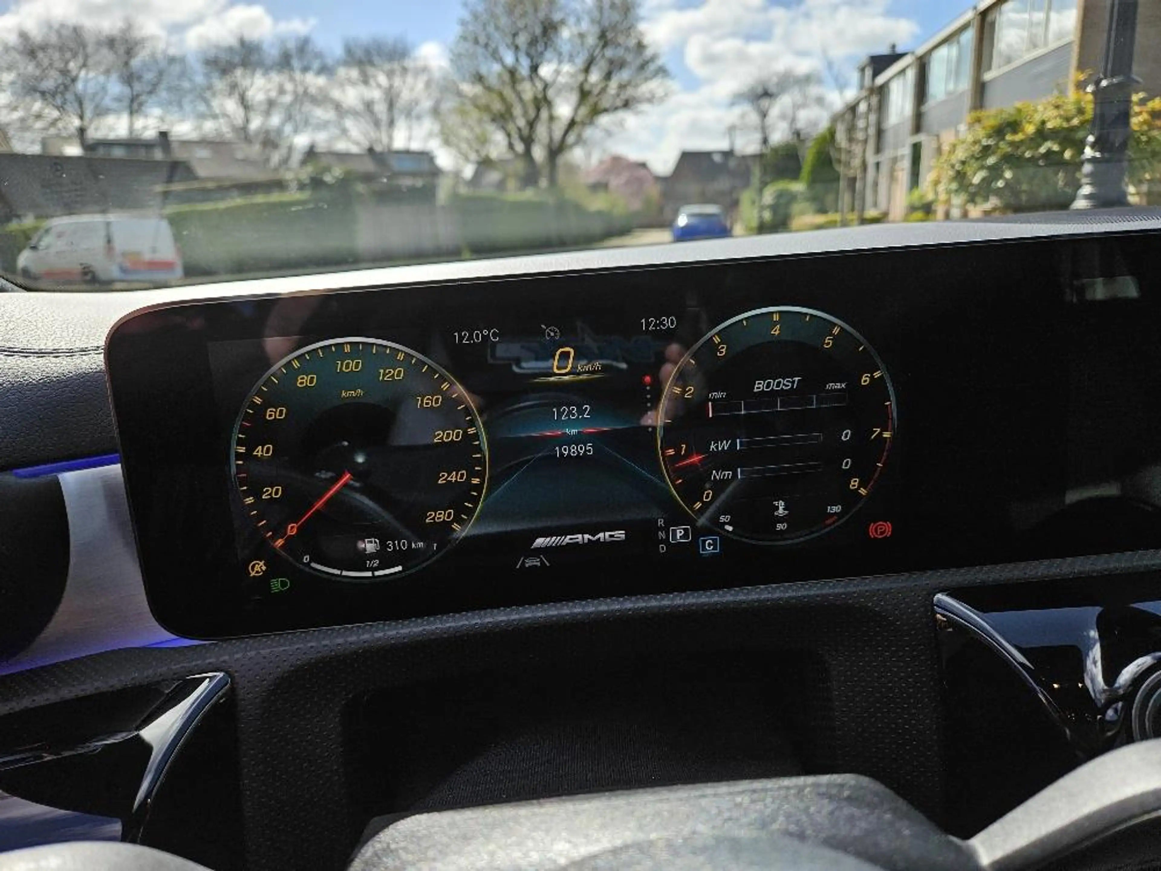 Mercedes-Benz A 35 AMG 4MATIC Premium Plus — photo 8