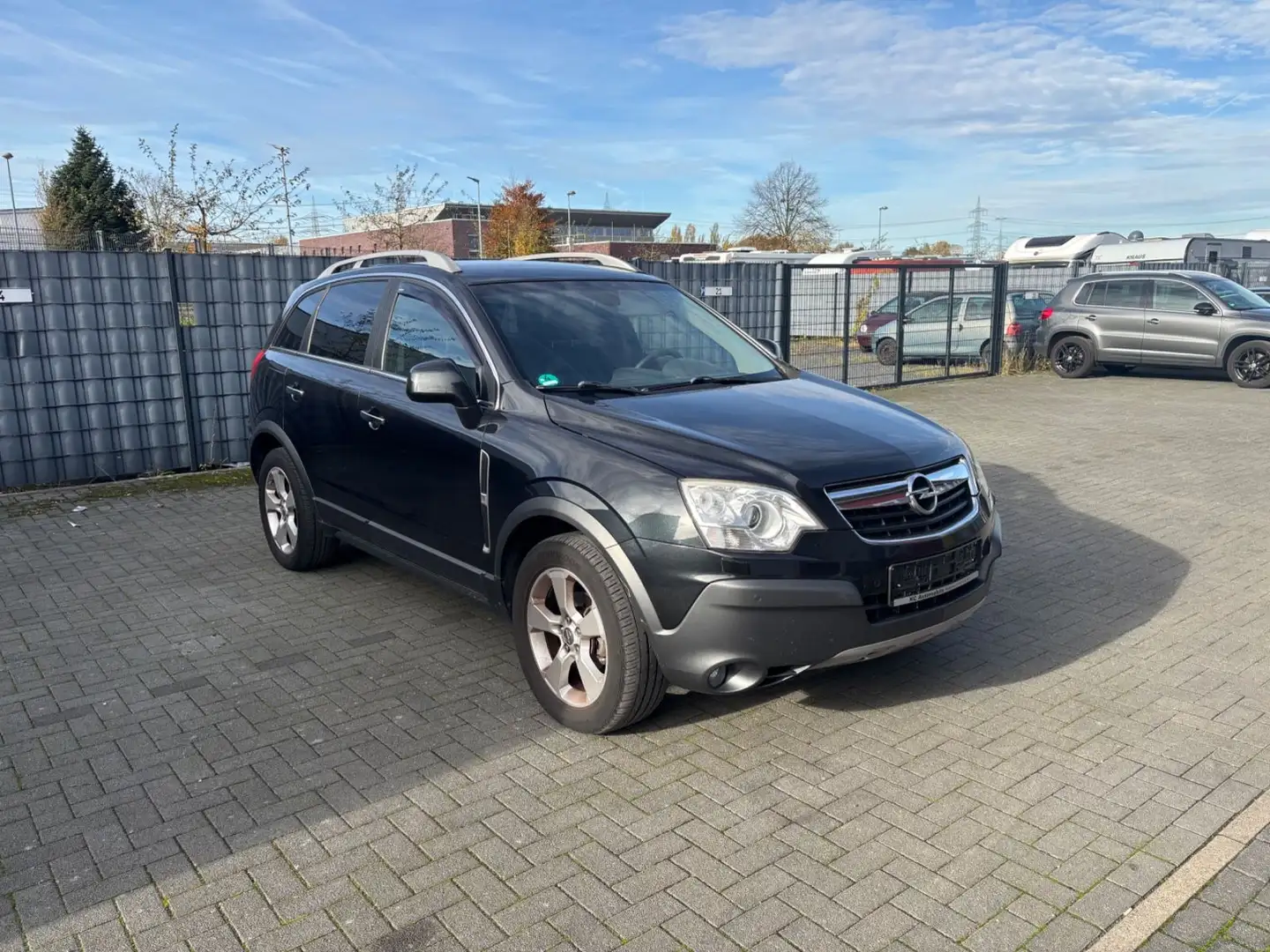 Opel Antara Cosmo 4x4 Schwarz - 1