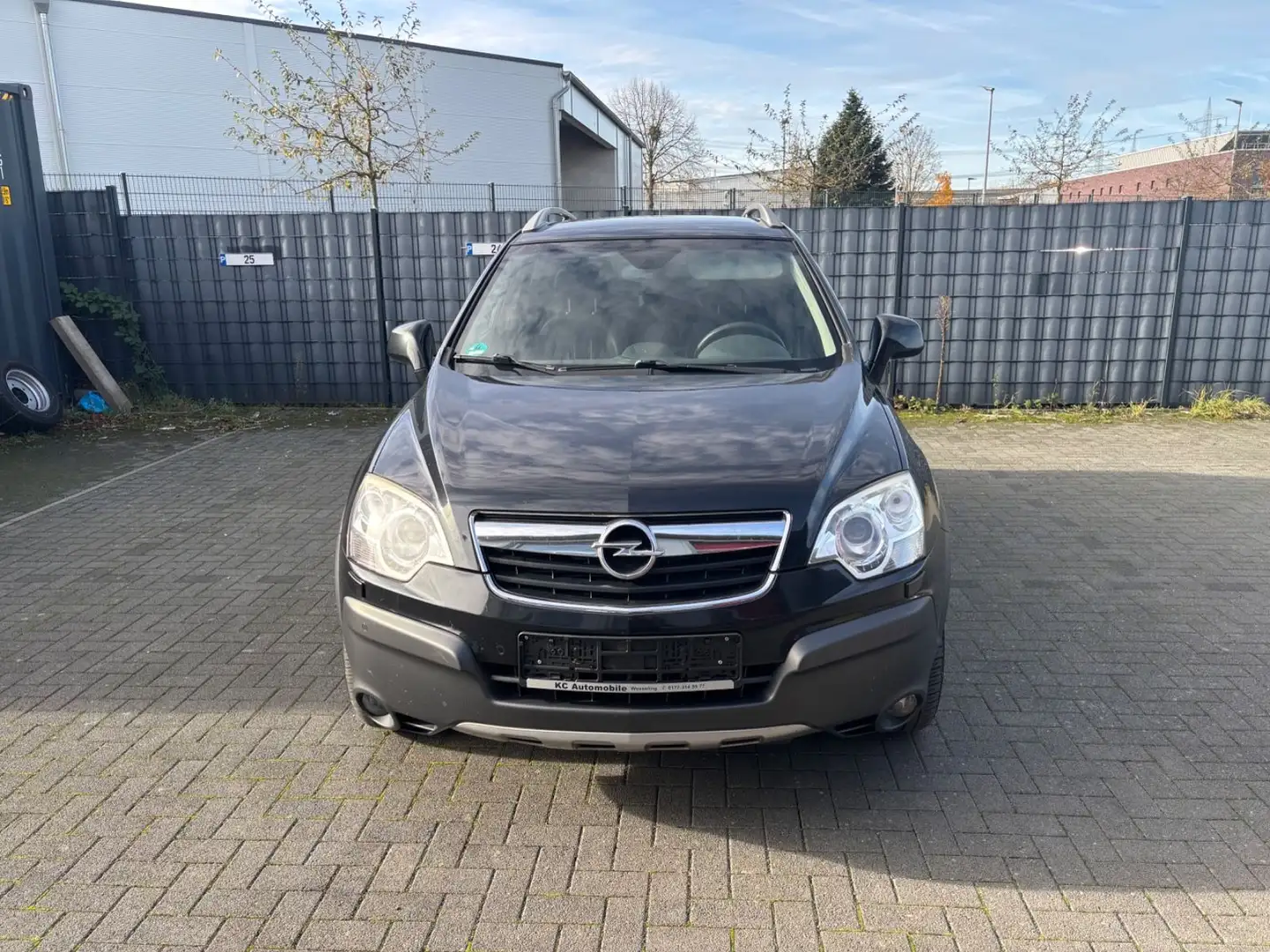 Opel Antara Cosmo 4x4 Schwarz - 2