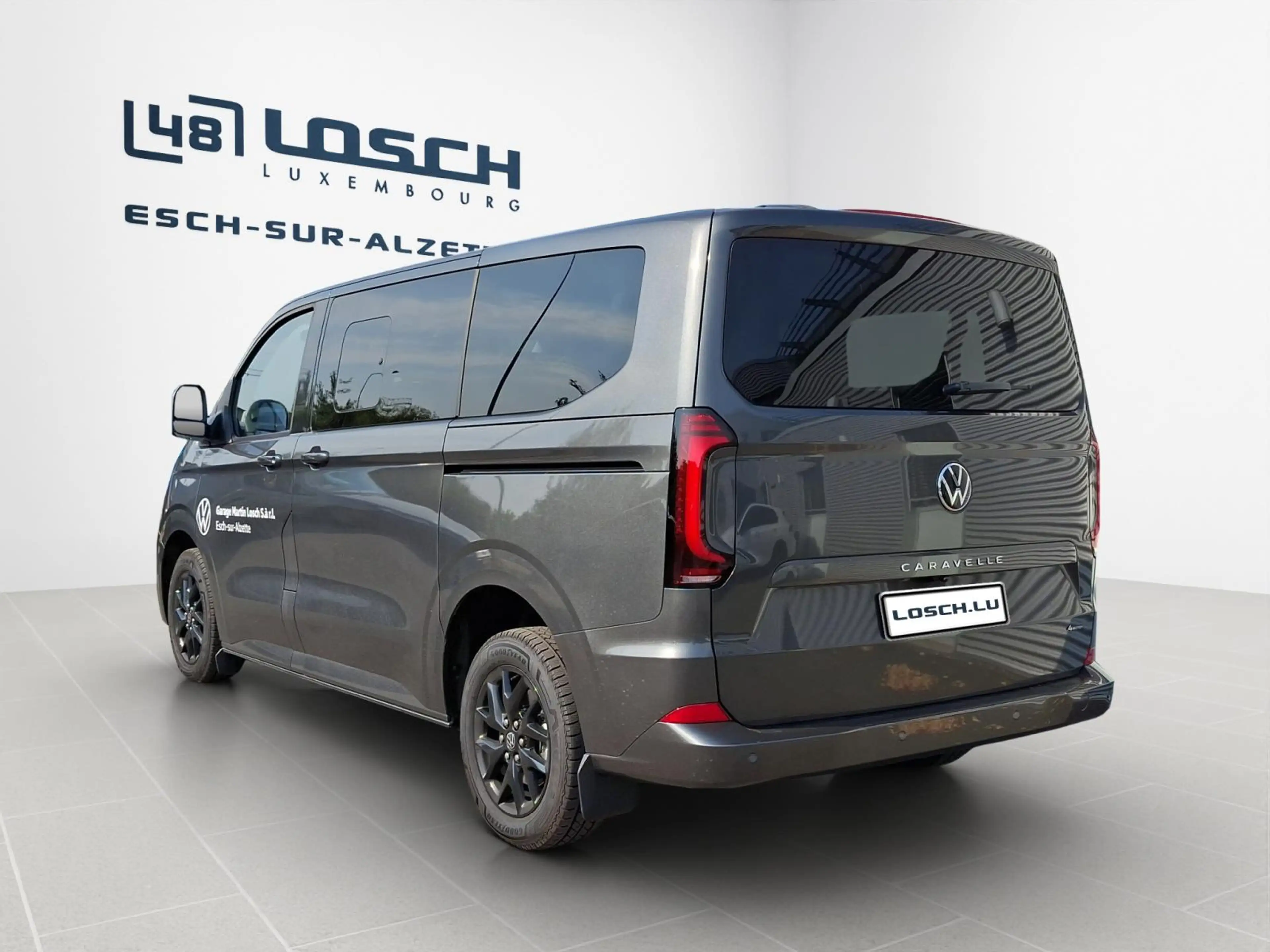 Volkswagen T7 Caravelle Style — photo 6
