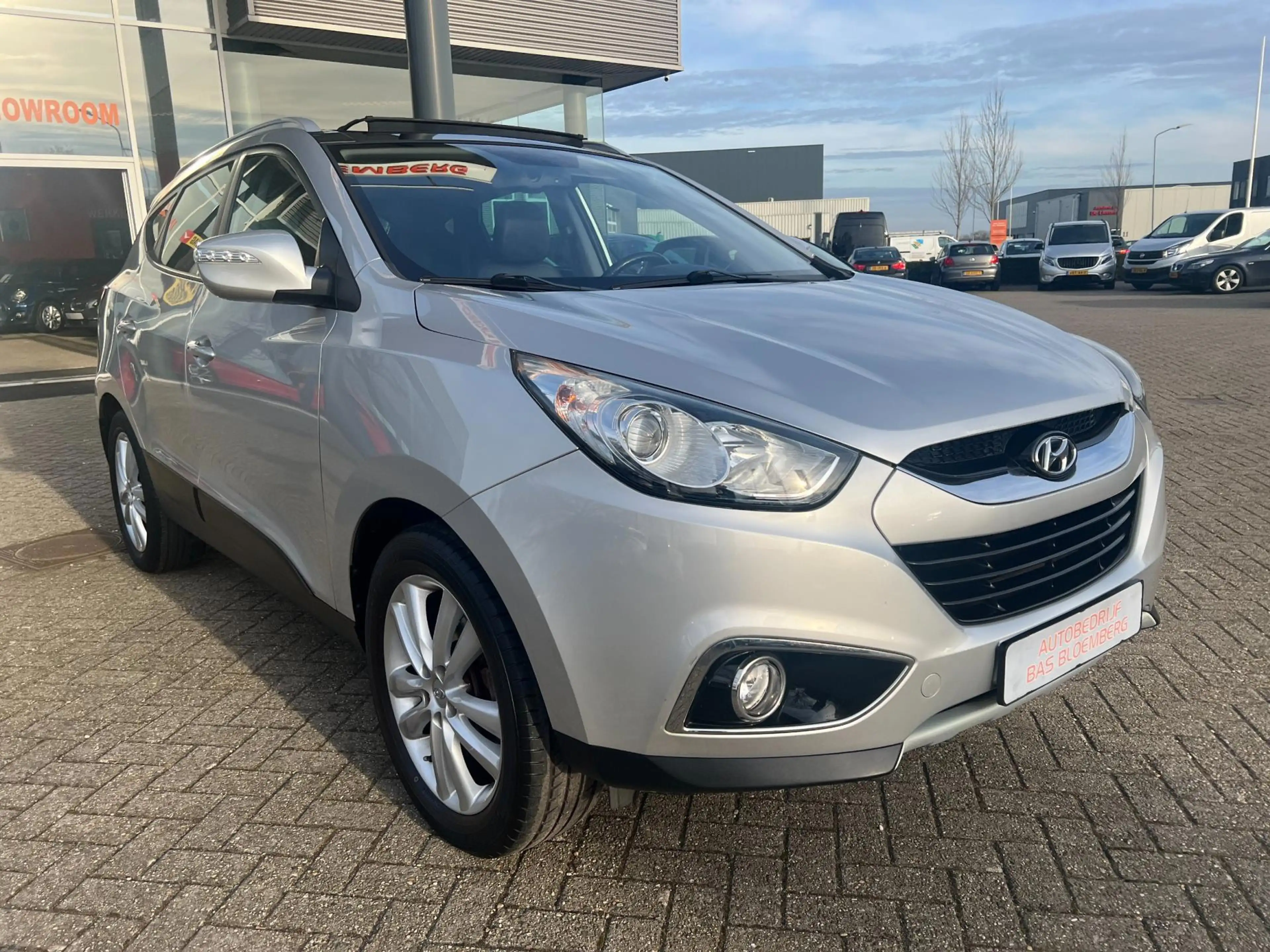 Hyundai iX35 2.0i i-Catcher, Automaat, Navigatie, panodak, Clim — photo 2