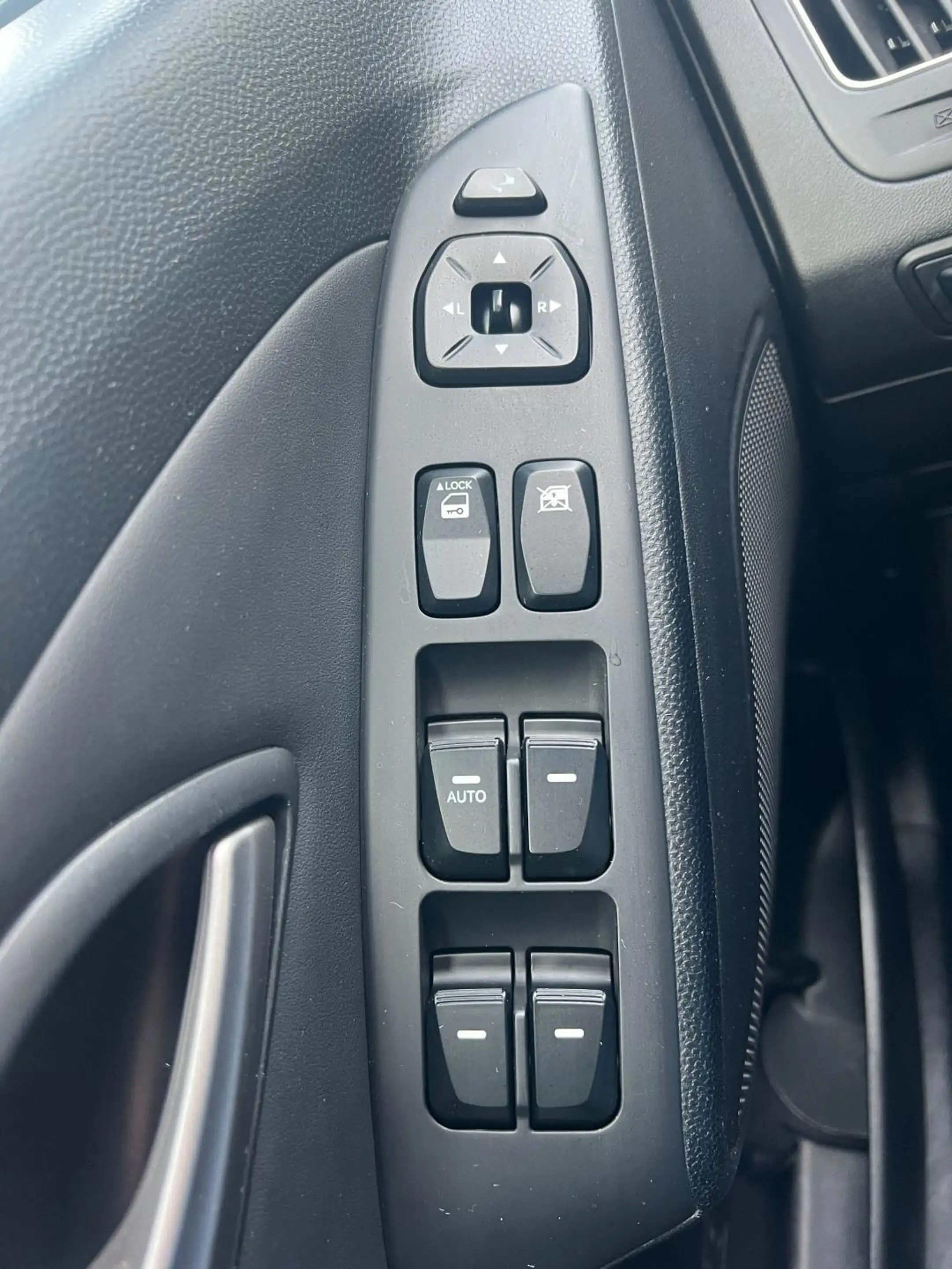 Hyundai iX35 2.0i i-Catcher, Automaat, Navigatie, panodak, Clim — photo 18