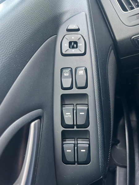 Hyundai iX35 2.0i i-Catcher, Automaat, Navigatie, panodak, Clim — photo 18
