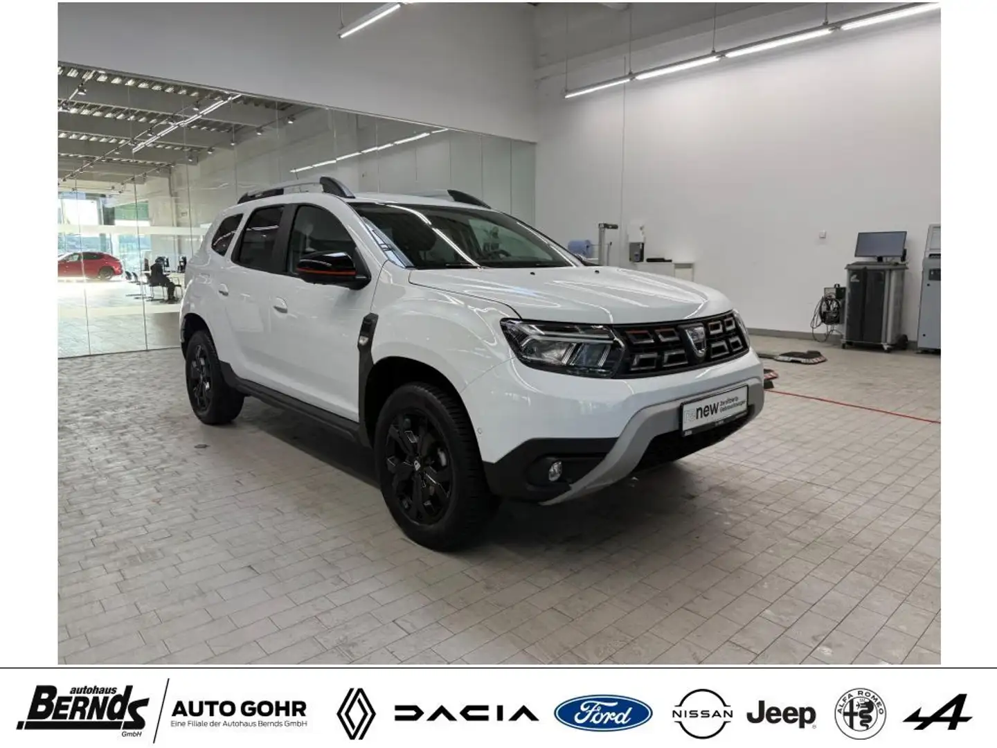 Dacia Duster TCe 150 4WD Extreme KLIMAAUTO NAVI SHZ Weiß - 2