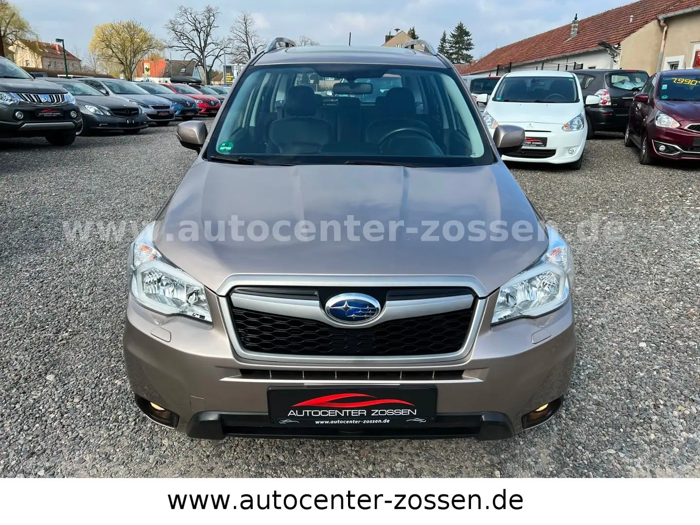 Subaru Forester 2.0D Platinum*Leder*Navi*Panorama* Beige - 2