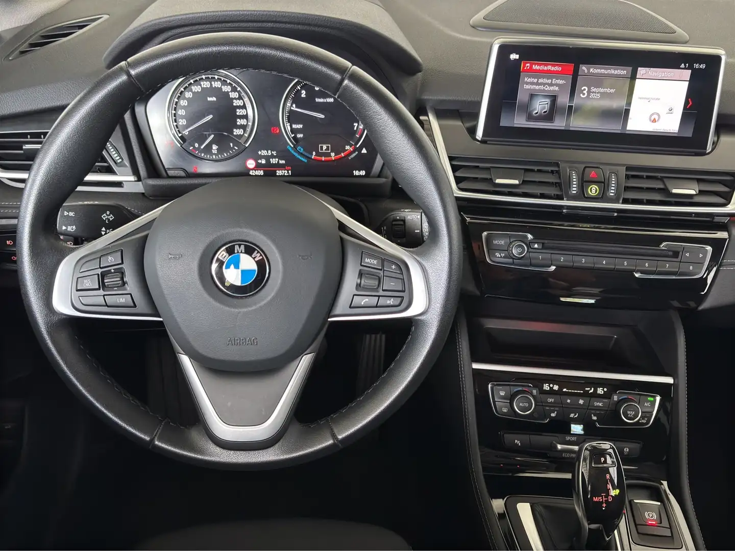 BMW 218 i Active Tourer Sport Line LED/NAV+/HUD/CAM Blanc - 2