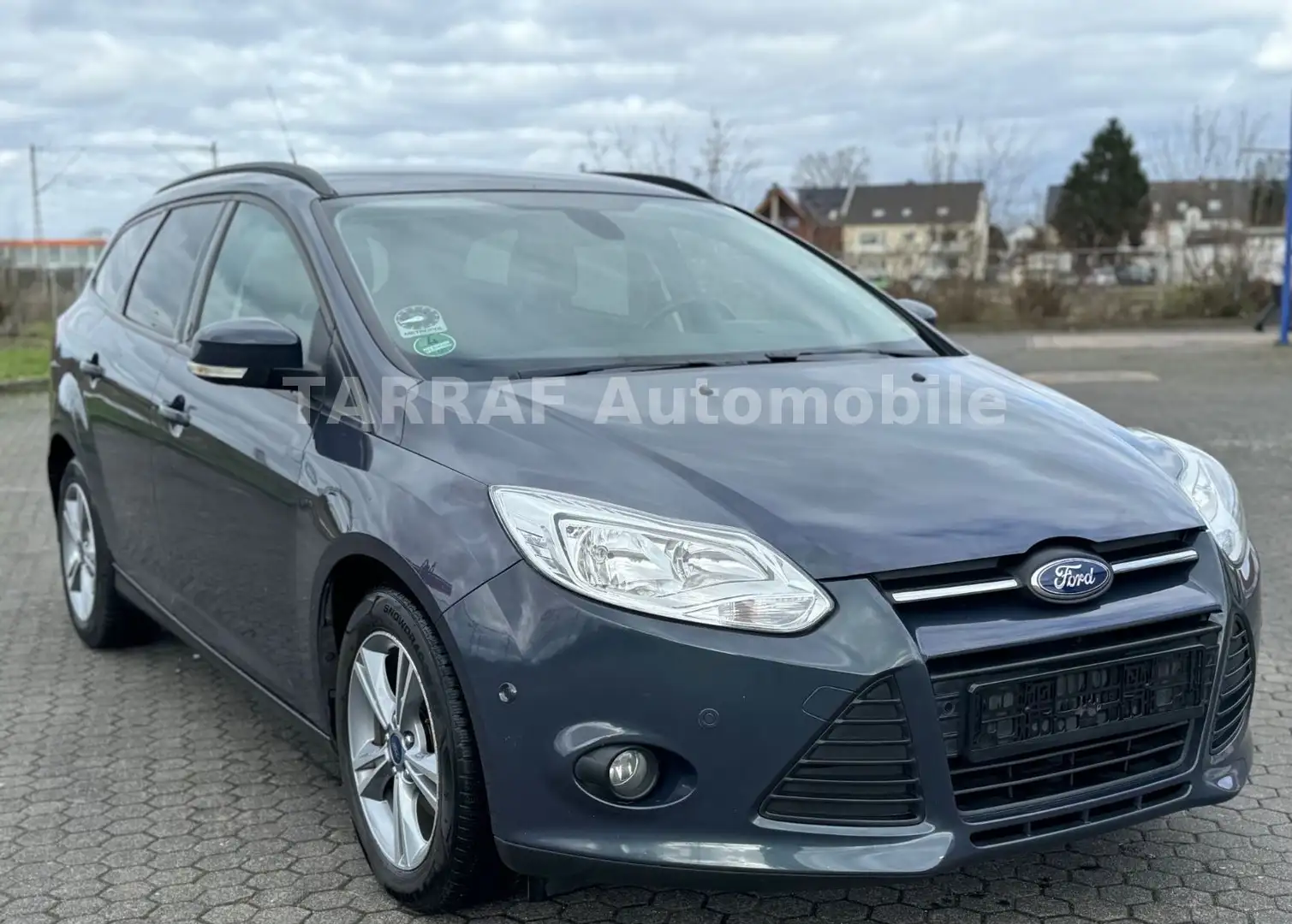 Ford Focus Turnier Champions Edition Motor Problem Grau - 1