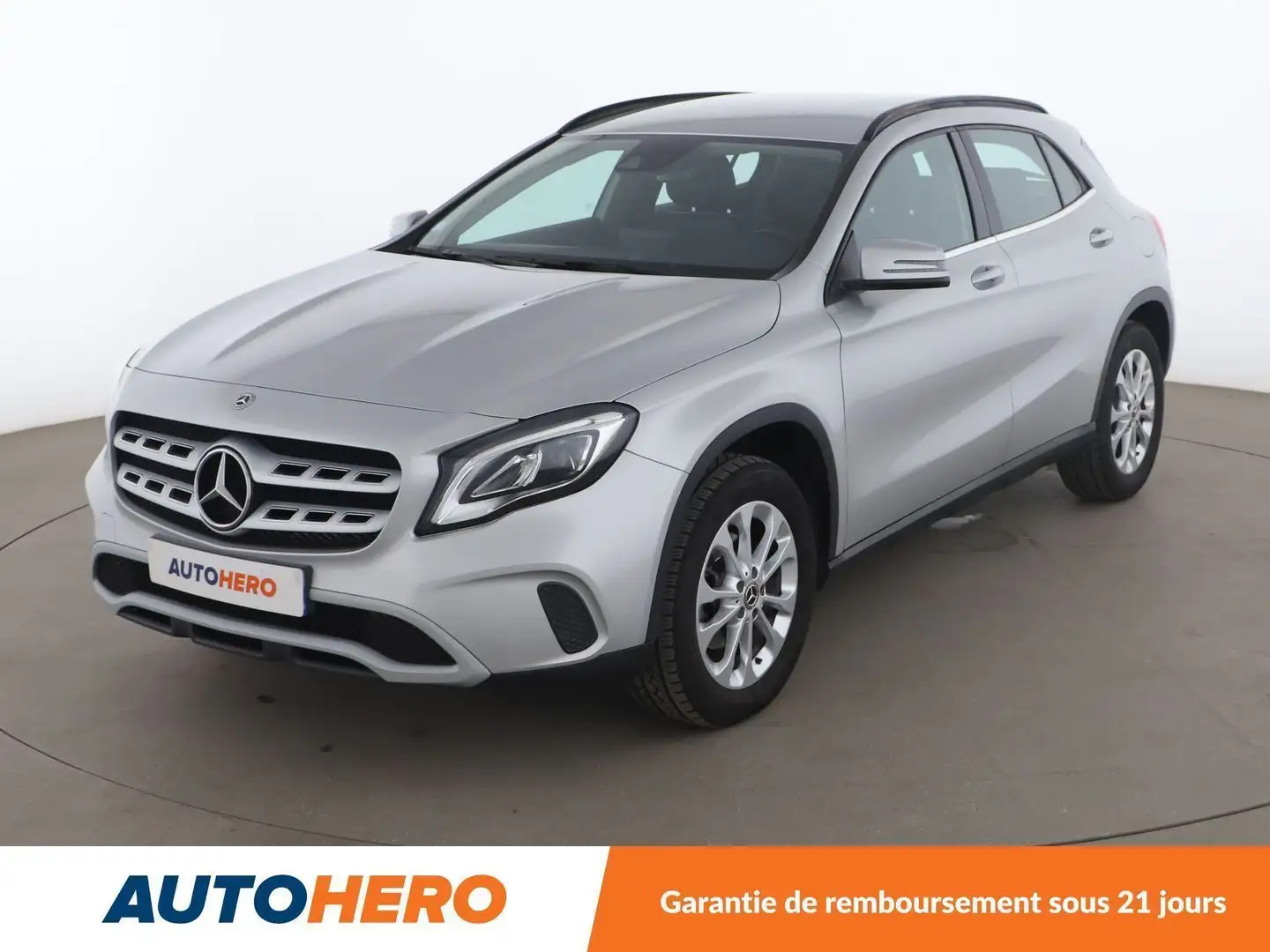 Mercedes-Benz GLA 180 180 d Inspiration 7G-DCT Gris - 1