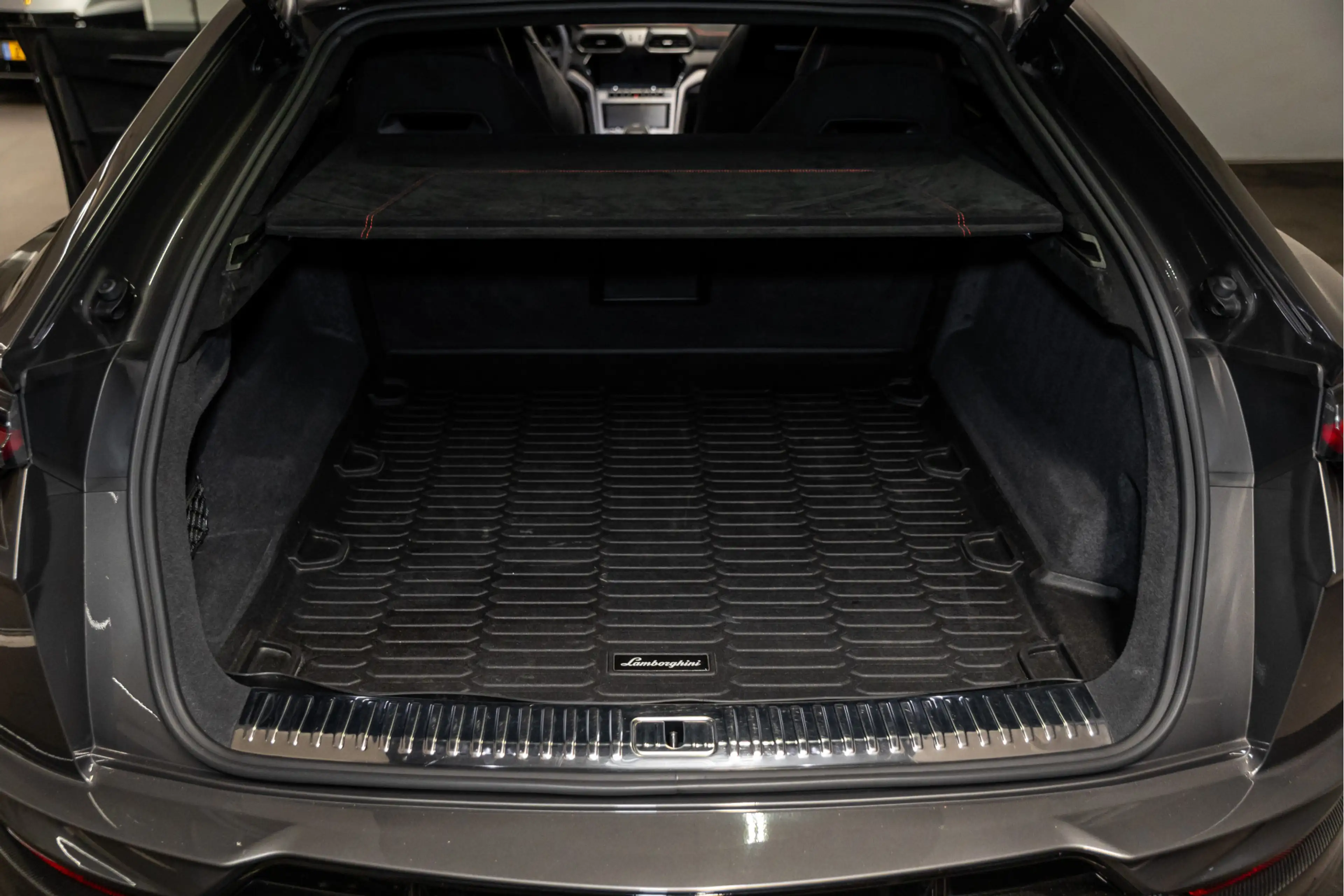Lamborghini Urus Performante MY2024 — photo 14