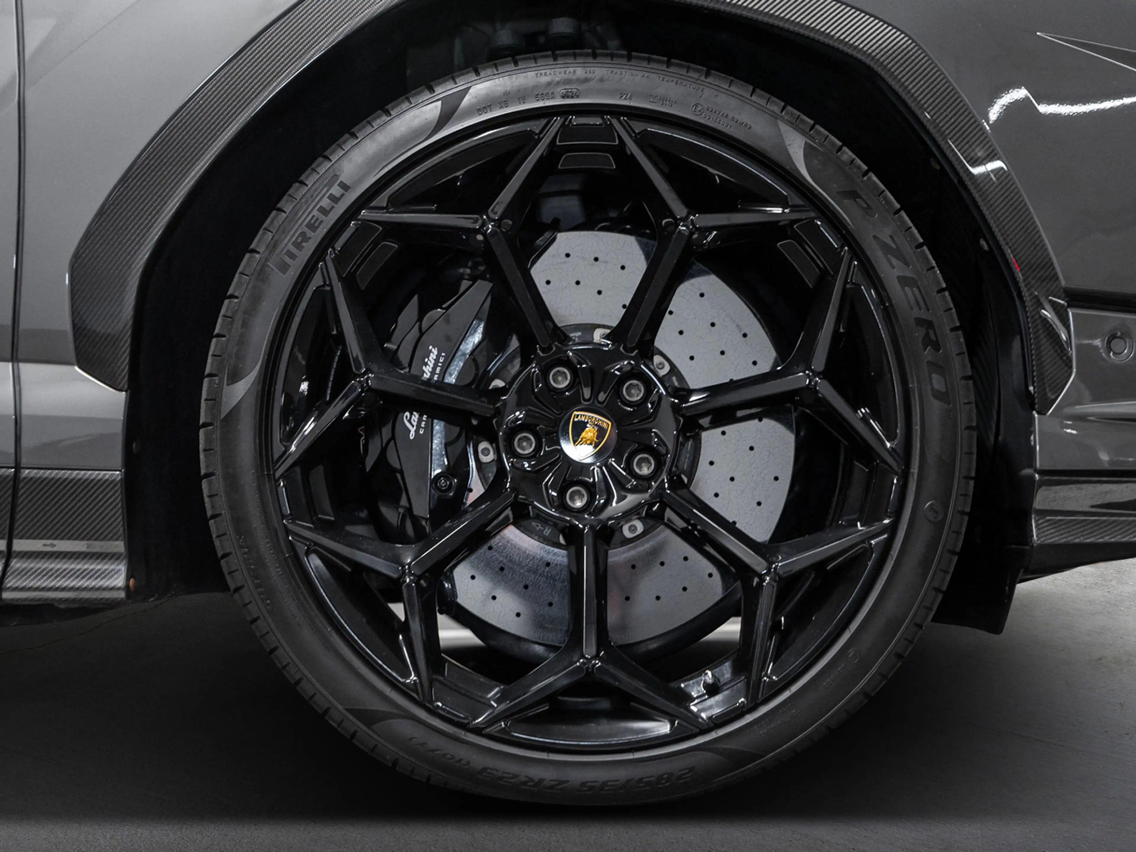 Lamborghini Urus Performante MY2024 — photo 9