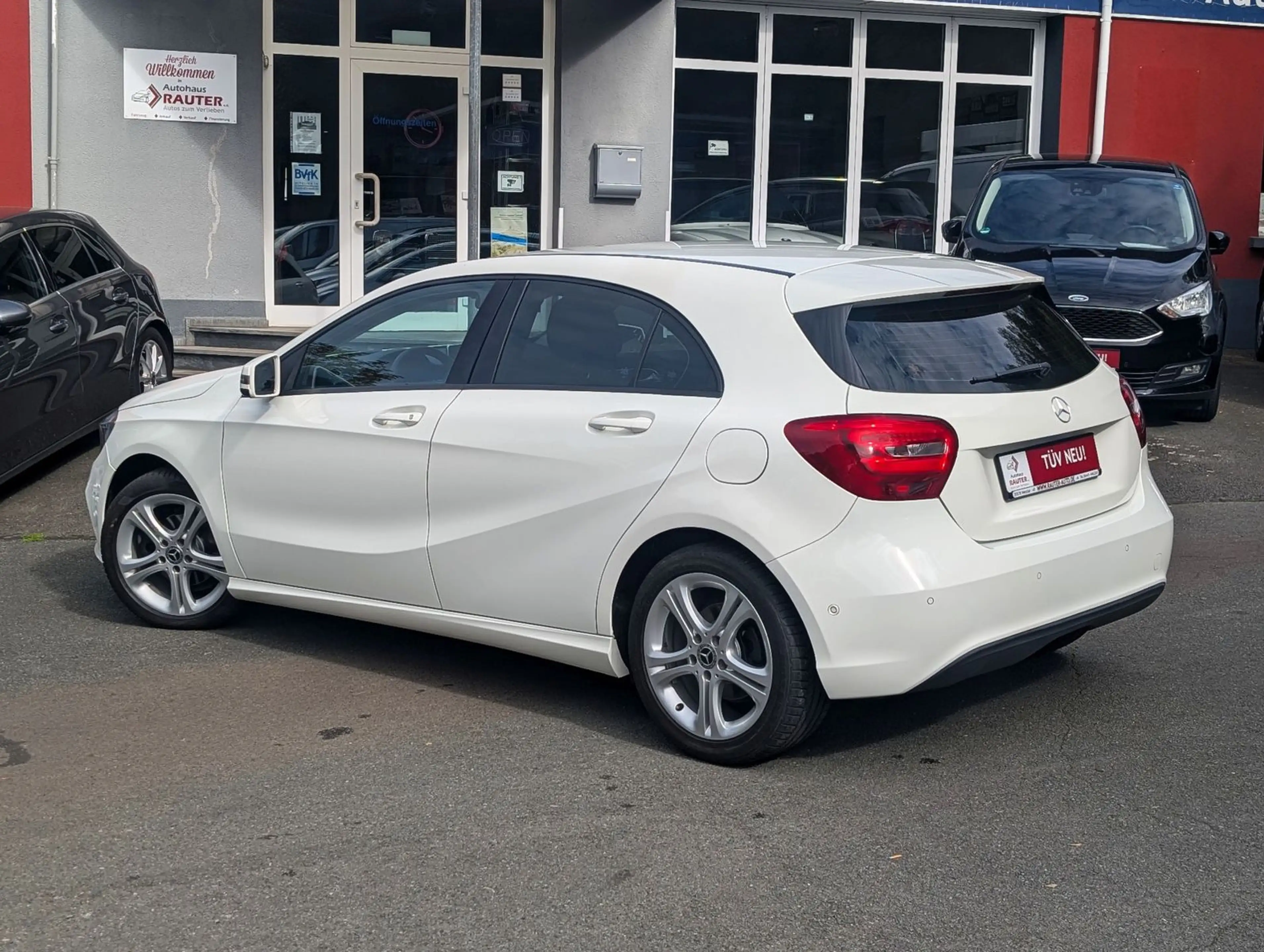 Mercedes-Benz A 160 STYLE 2017 nur63tKM Navi Sitzhei PDC Alu17 — photo 2