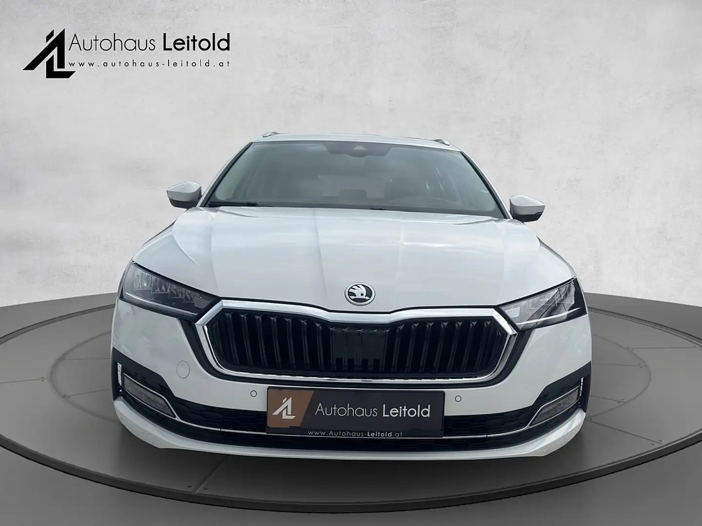 Skoda Octavia Combi 2,0 TDI Style DSG AHK HEADUP LED MEMORY A... Blanc - 2