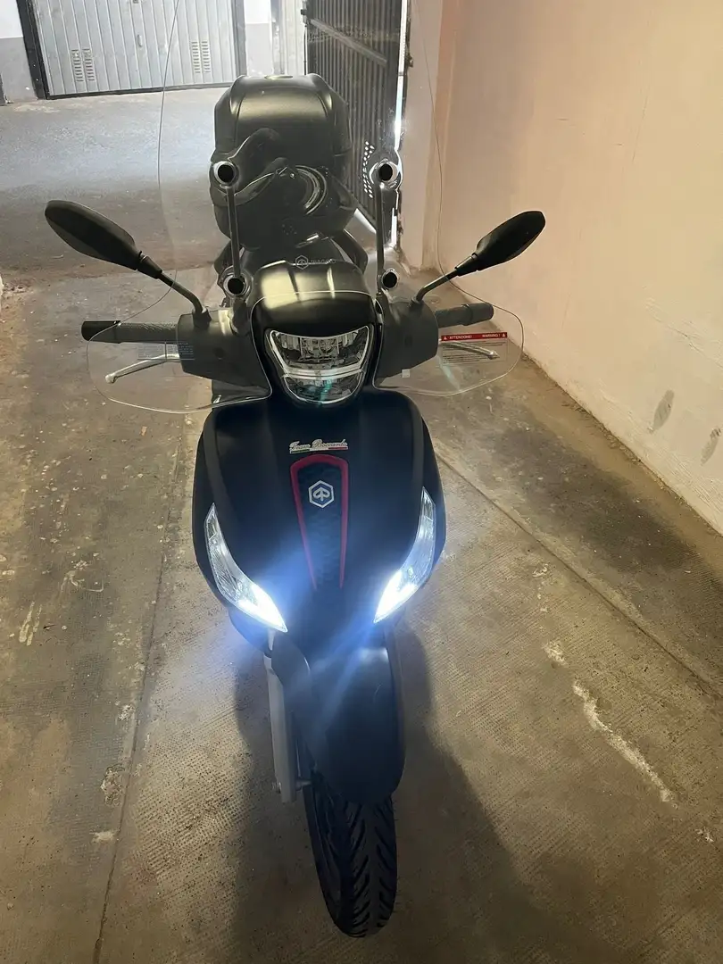 Piaggio Medley 125 sport Negru - 1