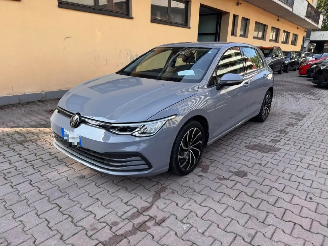 Volkswagen Golf 2.0 TDI DSG SCR Life — photo 1 of 14