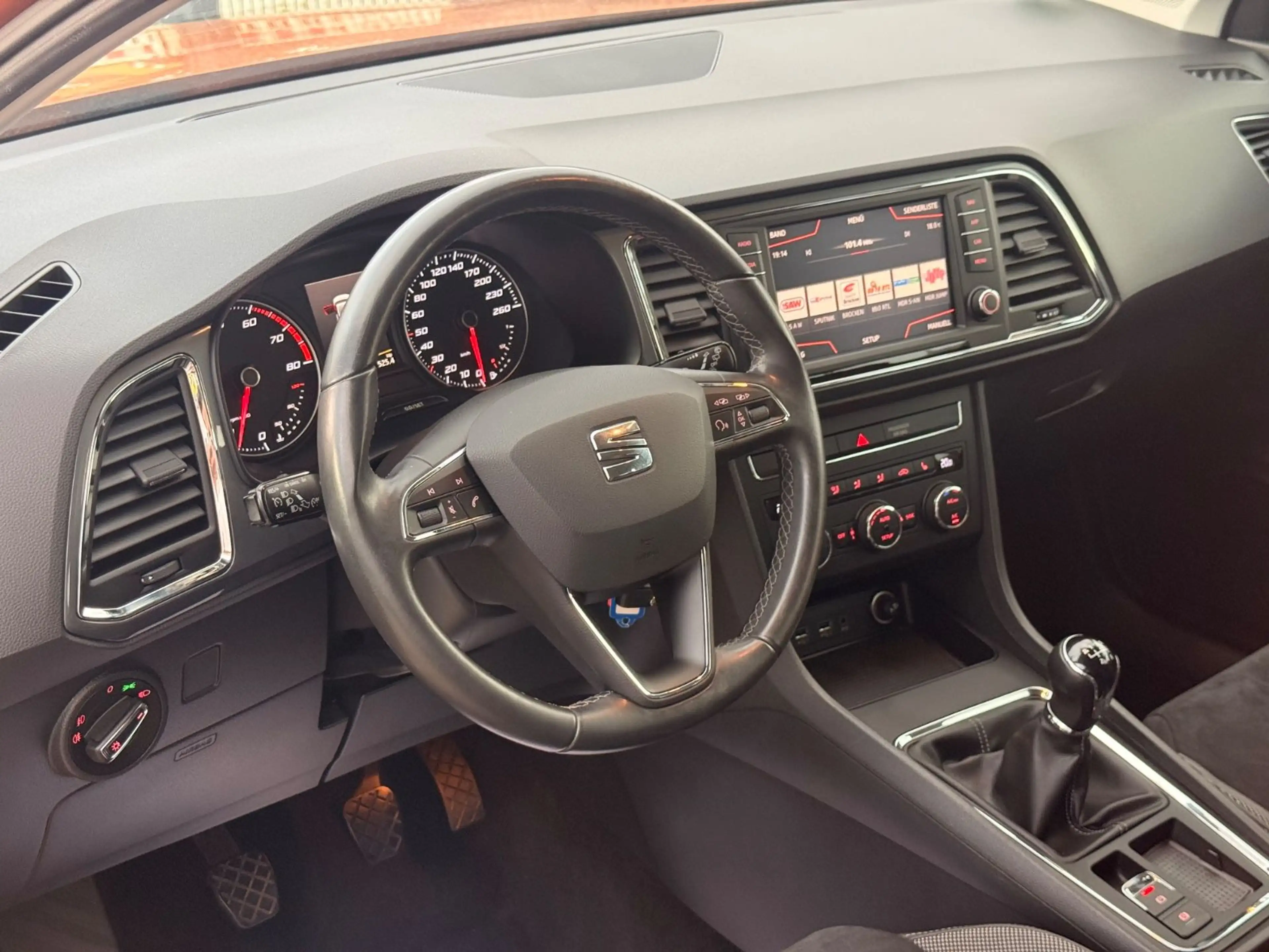 SEAT Ateca Style 1,4TSI/1.Hd/Navi/Led/S-Heft/Alcantar — photo 11