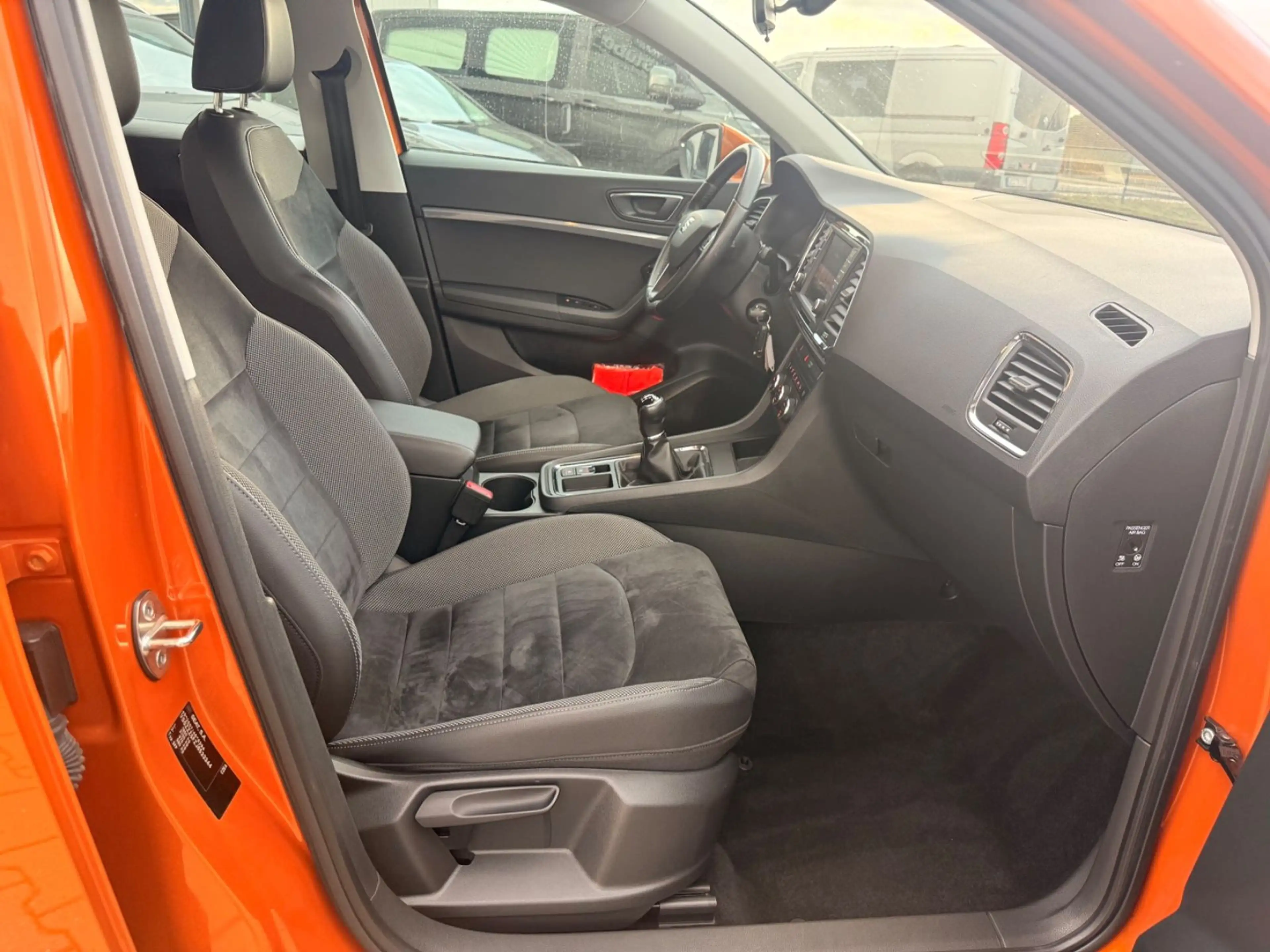SEAT Ateca Style 1,4TSI/1.Hd/Navi/Led/S-Heft/Alcantar — photo 12