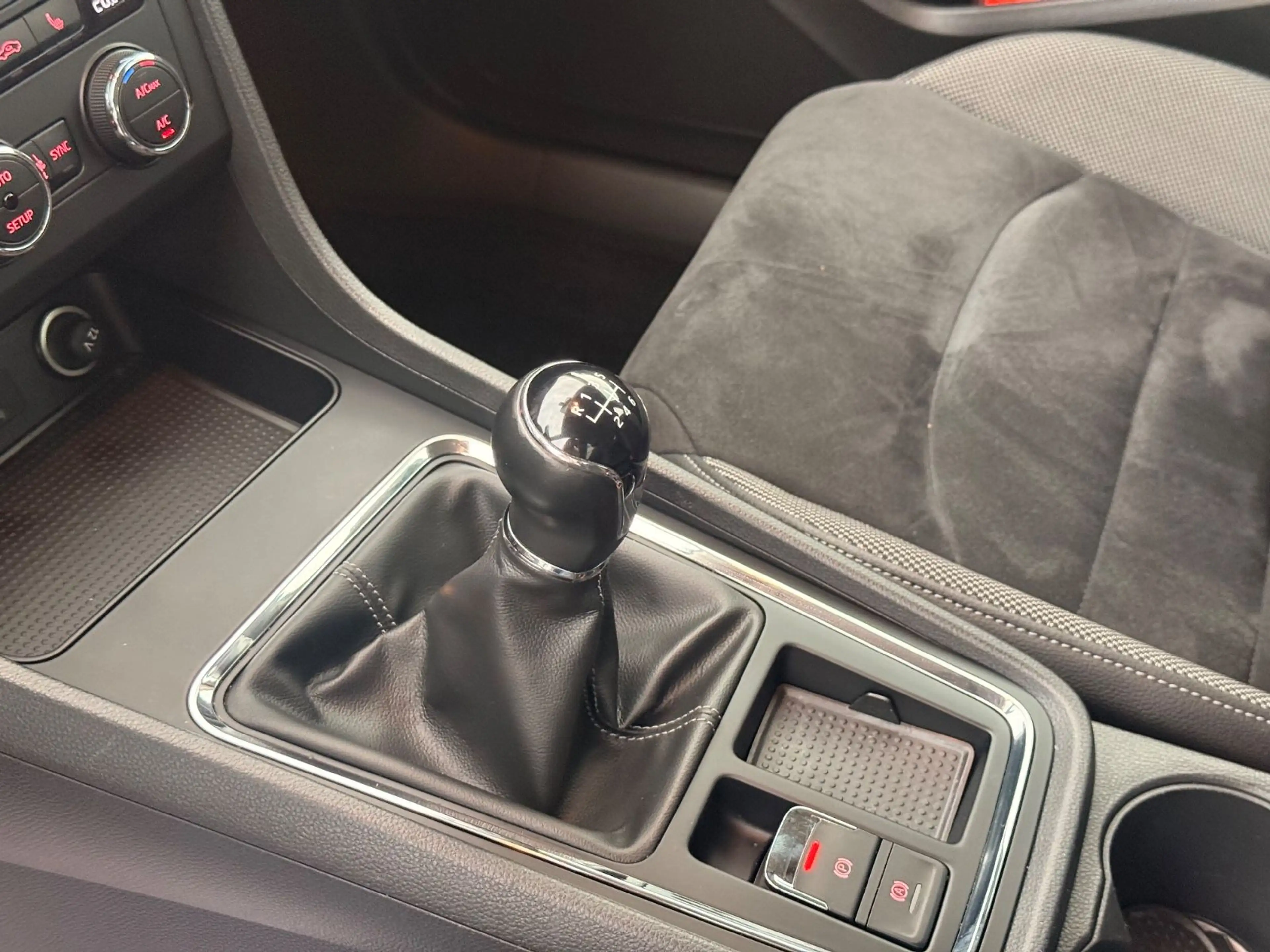SEAT Ateca Style 1,4TSI/1.Hd/Navi/Led/S-Heft/Alcantar — photo 15
