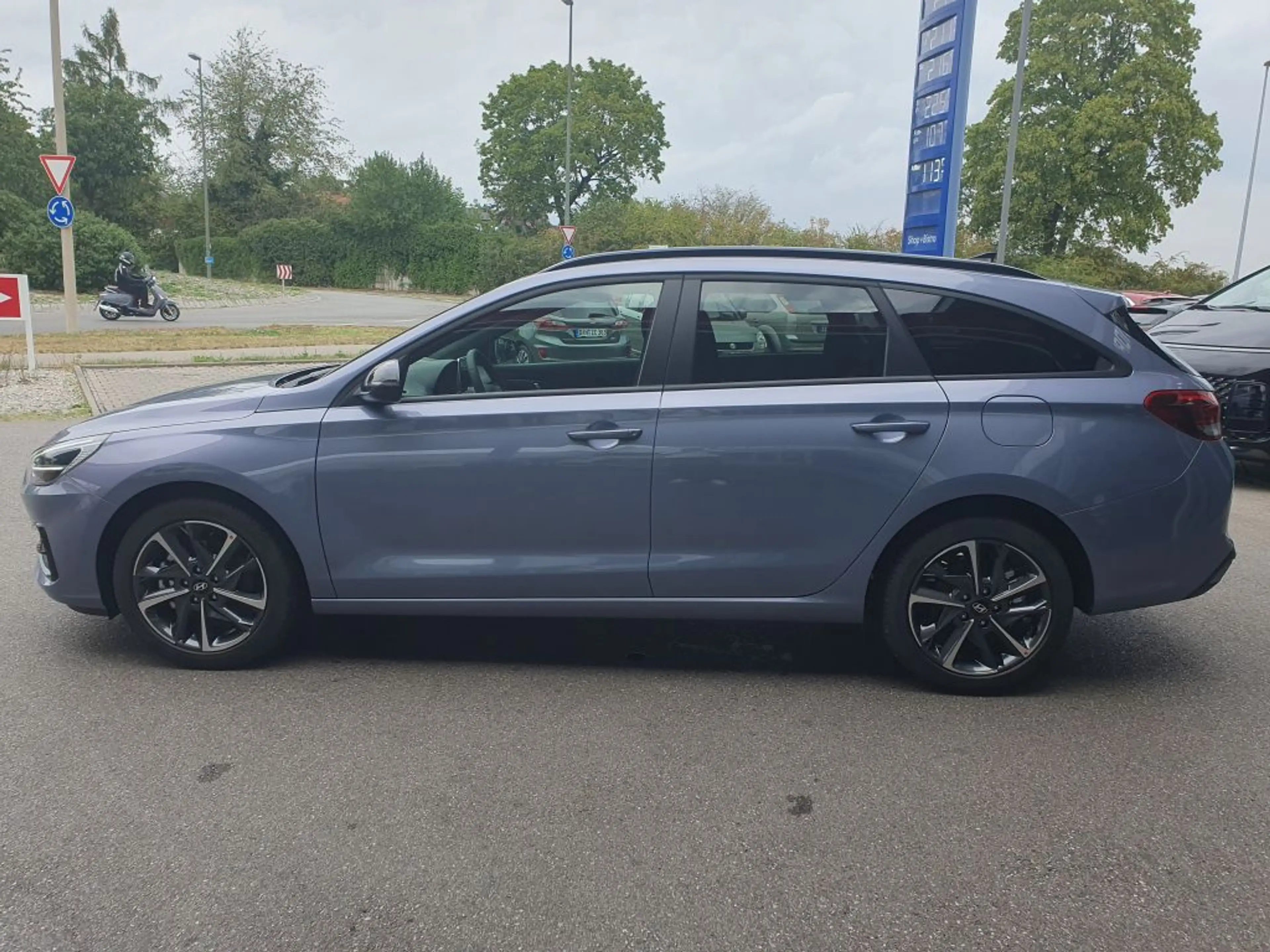 Hyundai i30 Kombi 1.0 T-GDI DCT Advantage — photo 8