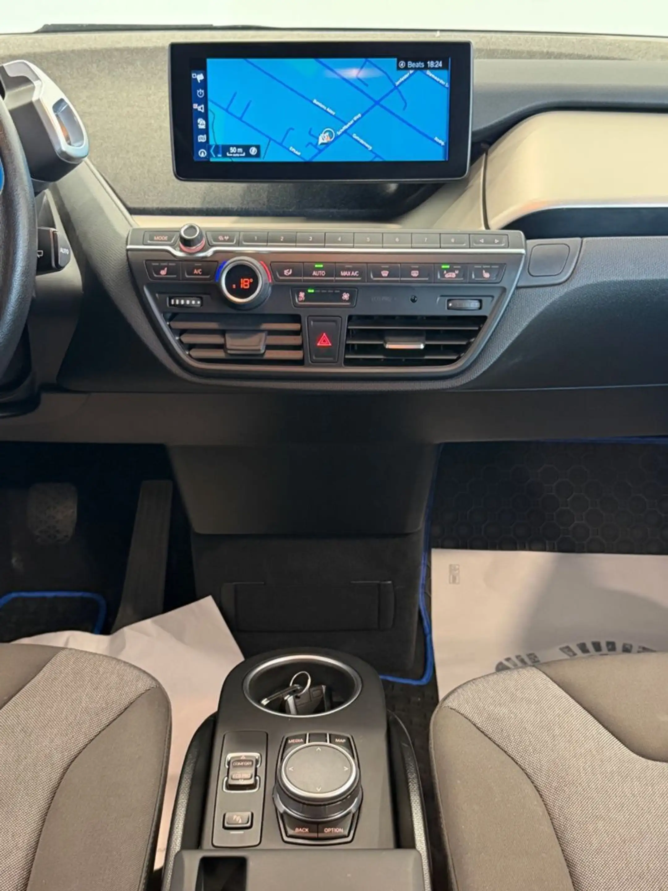 BMW i3 s 120Ah Sport-Paket|PANO|KAMERA|NAVI|1-HAND| — photo 14