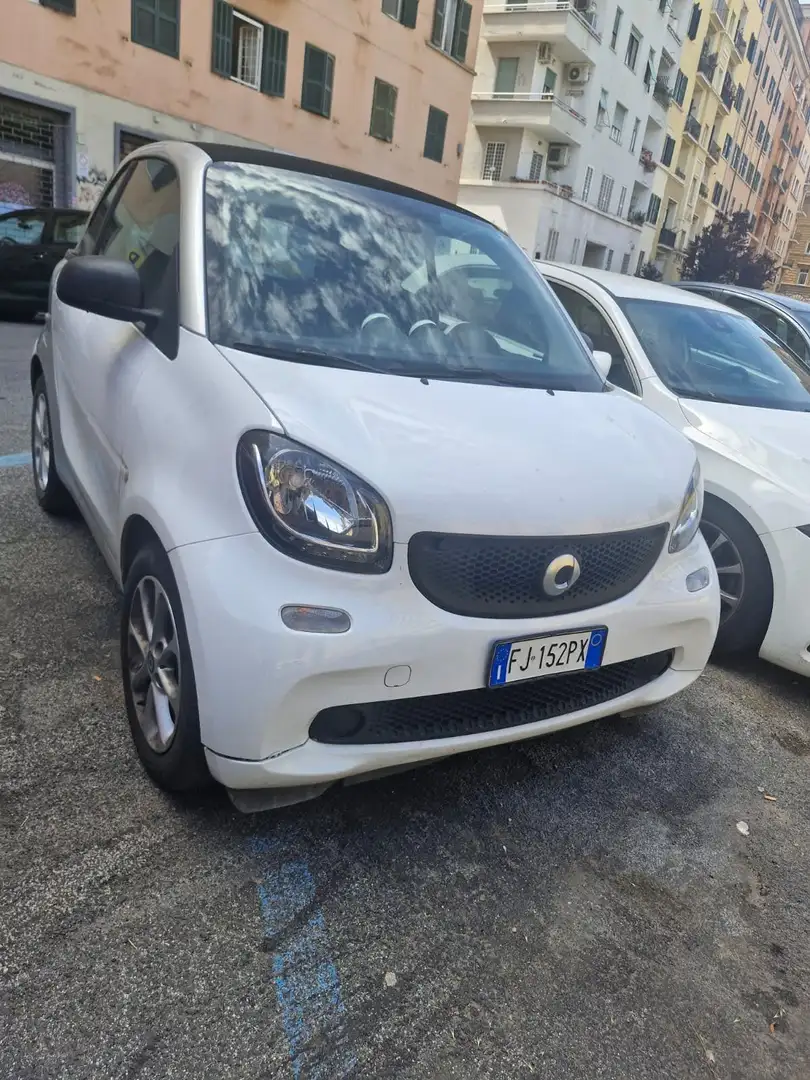 smart forTwo Fortwo III 2015 1.0 Youngster 71cv twinamic Bianco - 2